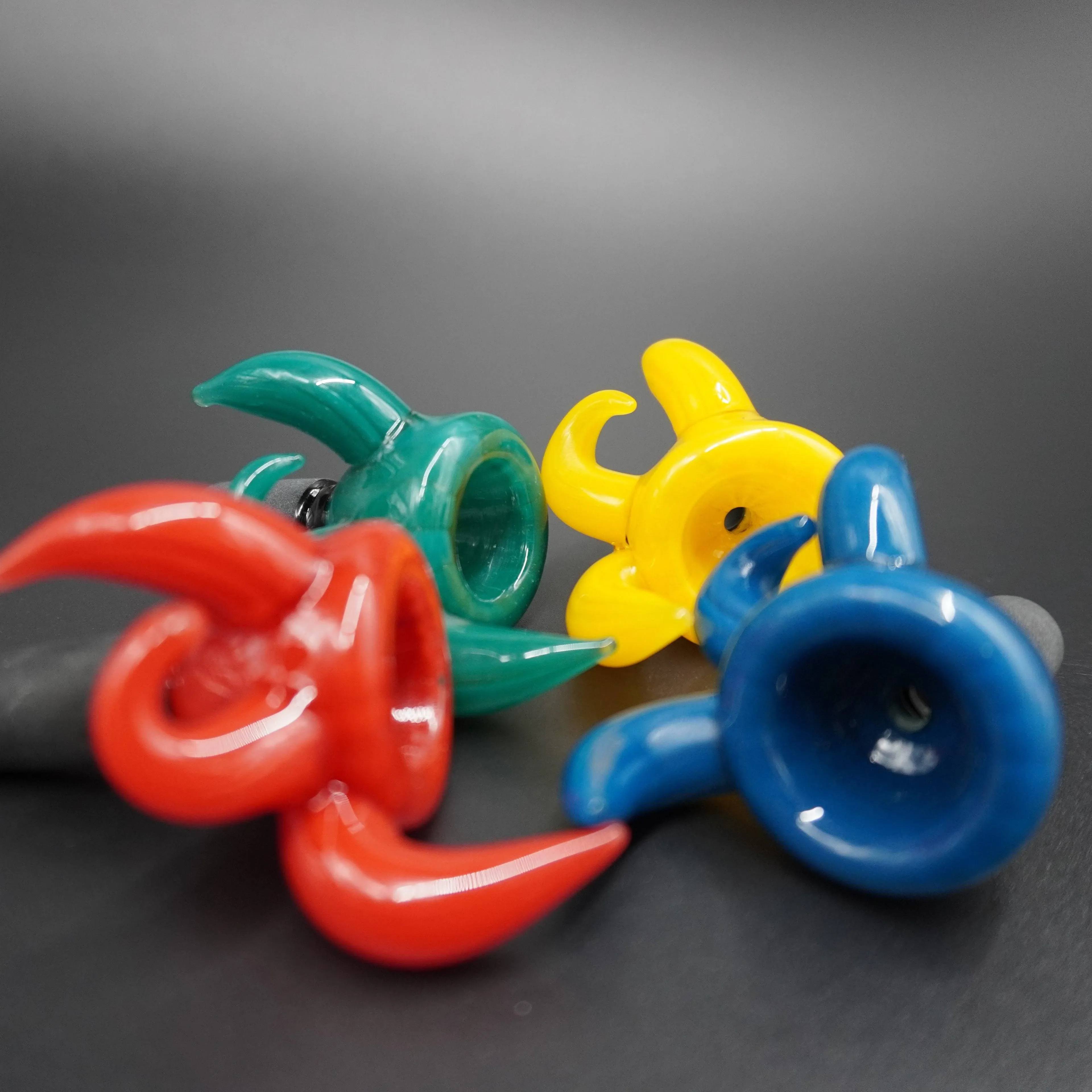 3 Wig Horn Colored Bowl Piece