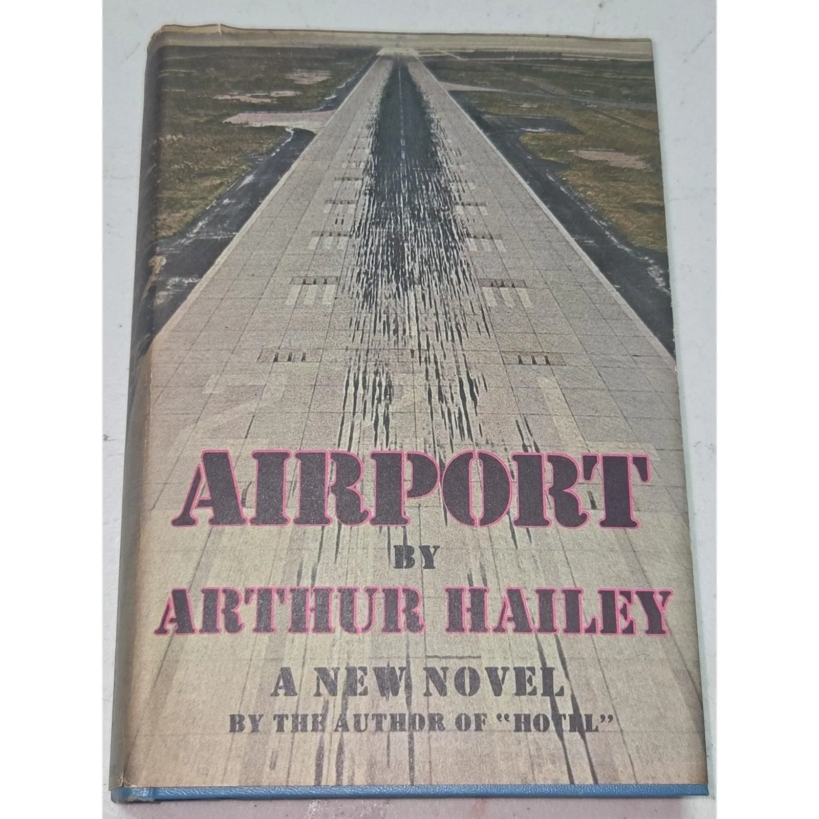 Vintage Hardcover Airport By Arthur Hailey Book Club Edition 1968 Bk65