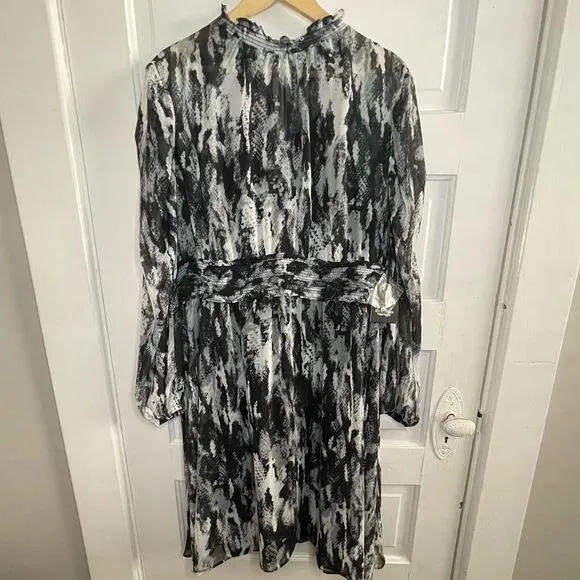 long sleeve calf length black dress Petal and Pup Women's Cece Long Sleeve Maxi Dress