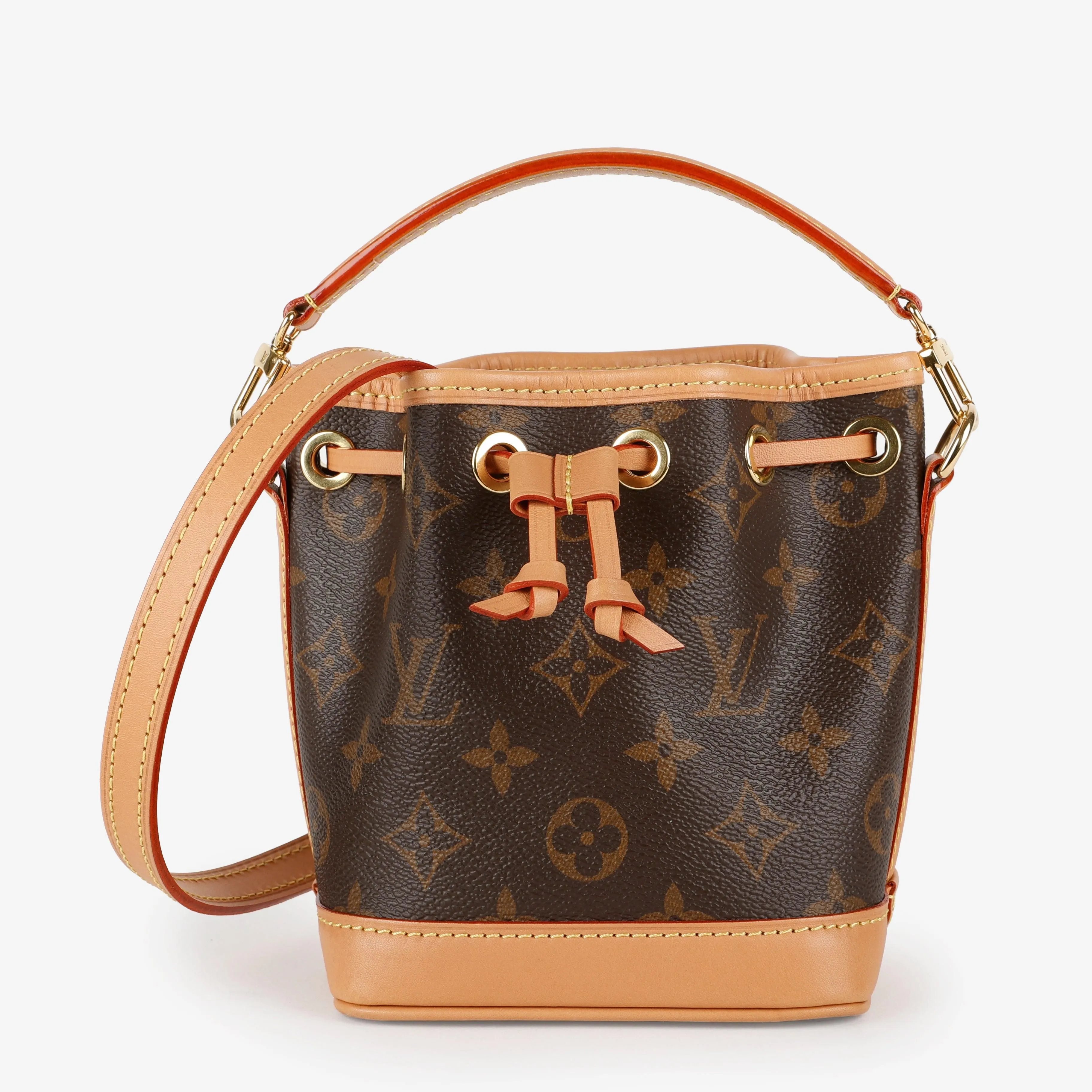 Nano Noe, Monogram