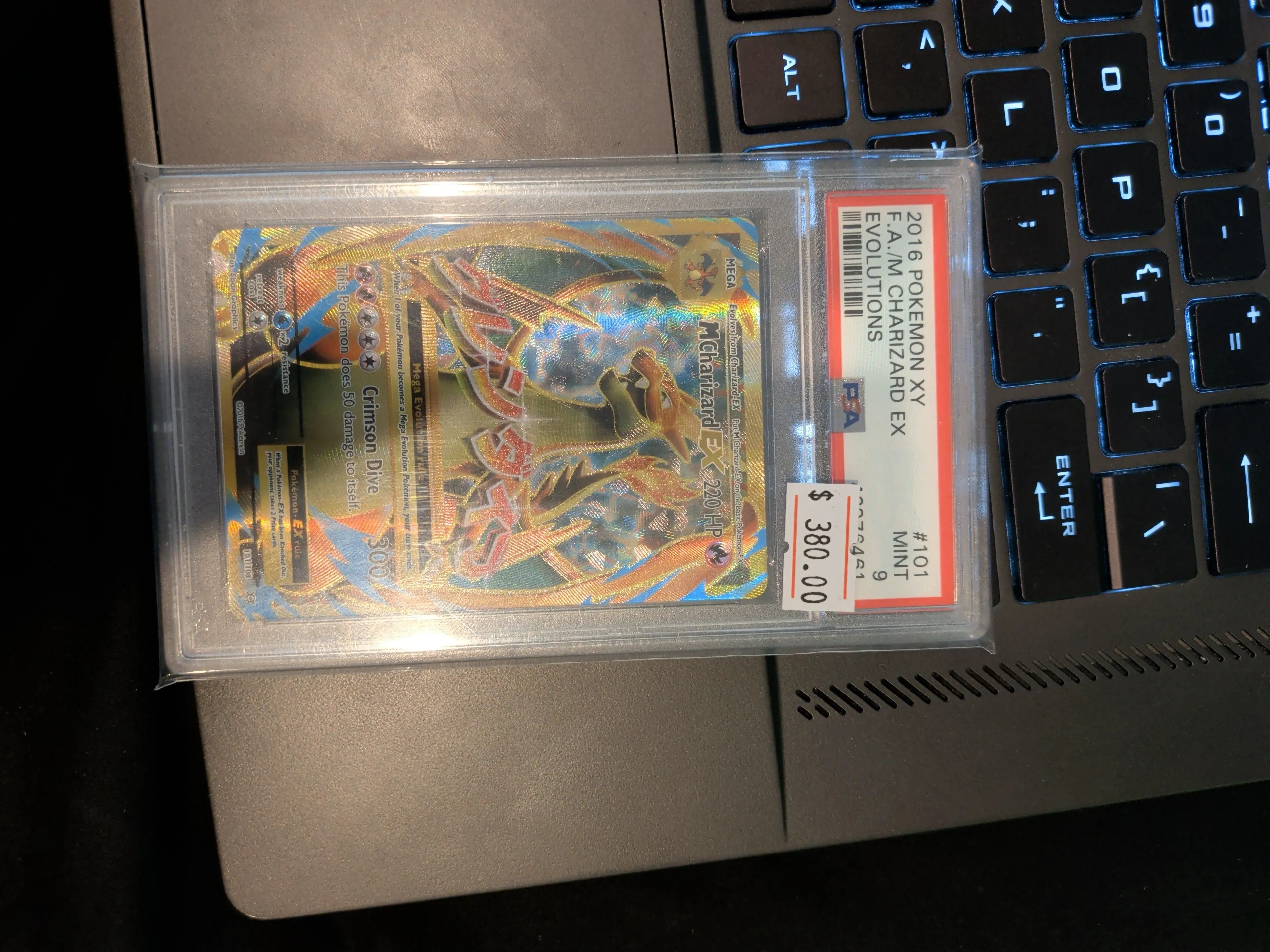 M Charizard EX 101/108 Evolutions Pokemon PSA 9