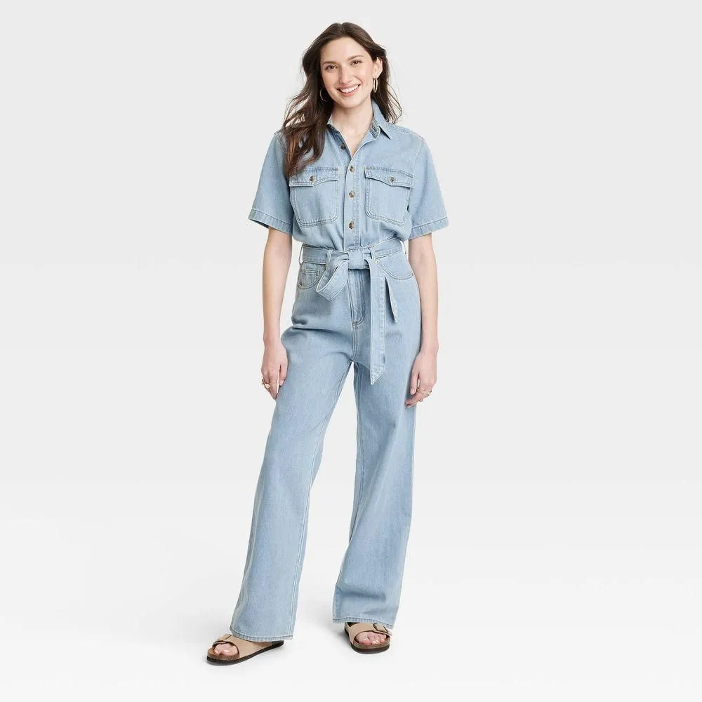 New without Tags - Size: 0 - Universal Thread Women's Short Sleeve Denim Jumpsuit Straight, Light Wash Blue
