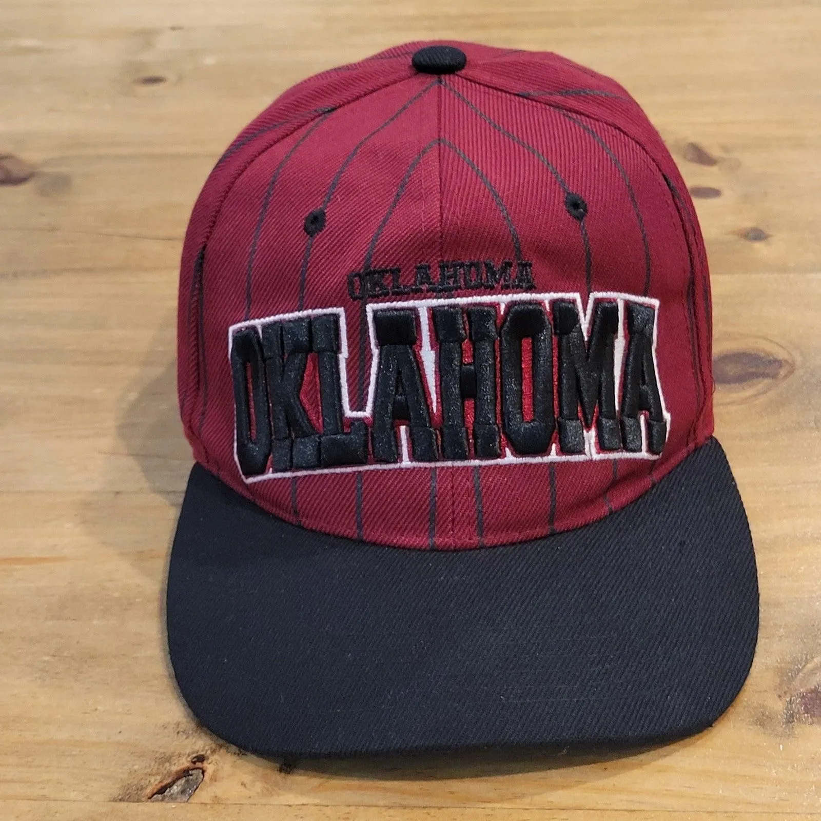 Vintage Oklahoma Sooners OU Red Black Pin Stripe 90s Y2K Snapback Hat Cap