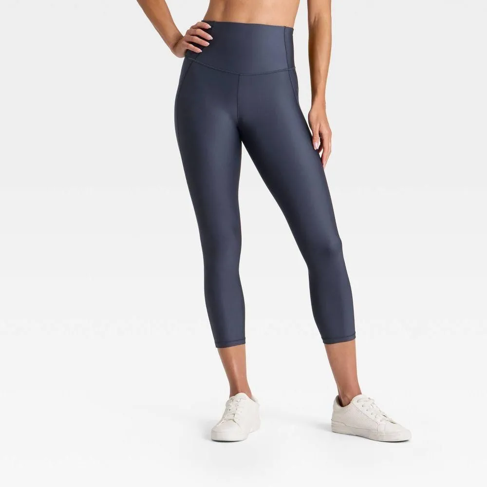 New without Tags - Size: L - Women's Effortless Support High-Rise Pocketed Capri Leggings - All In