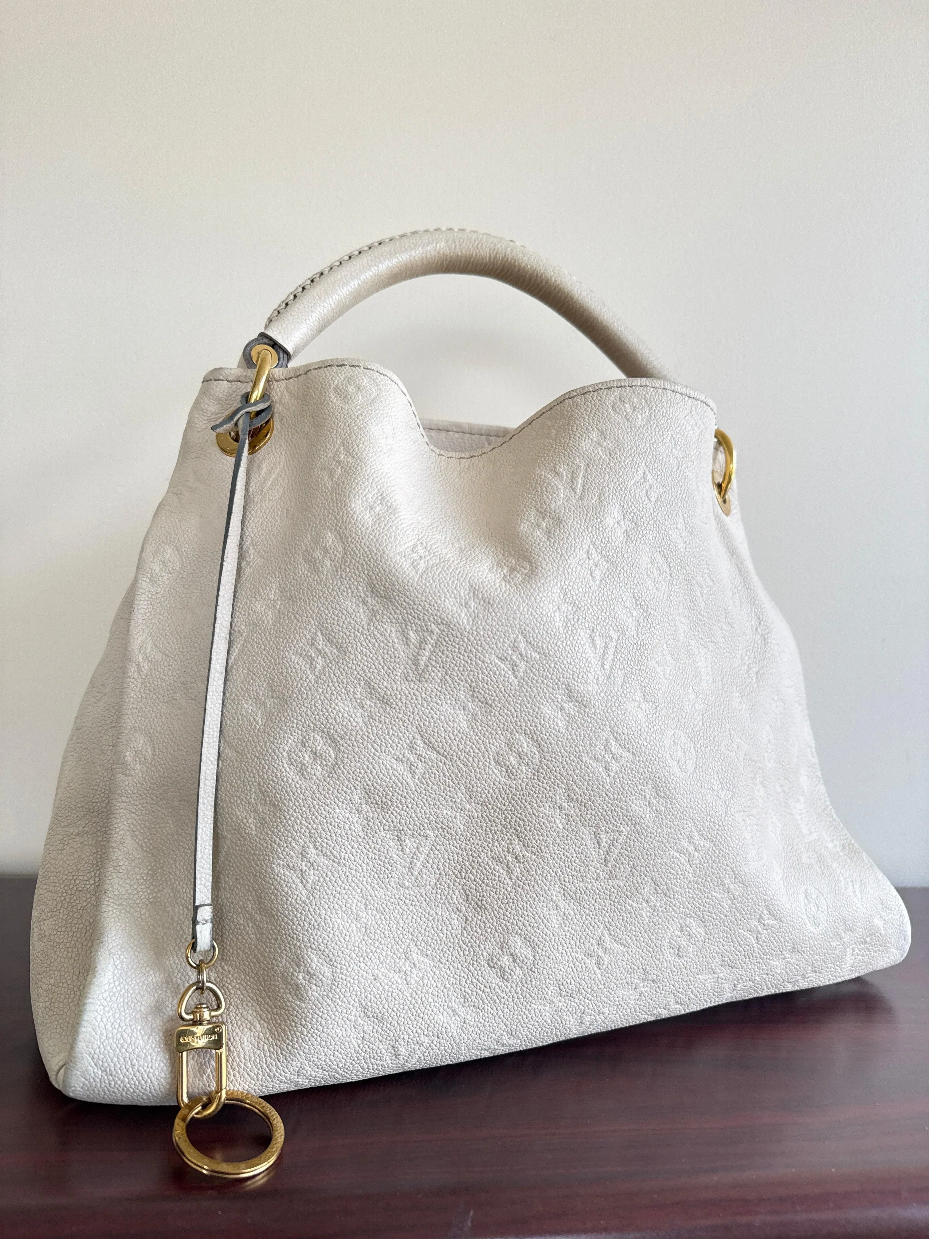Louis Vuitton Artsy MM empreinte monogram
