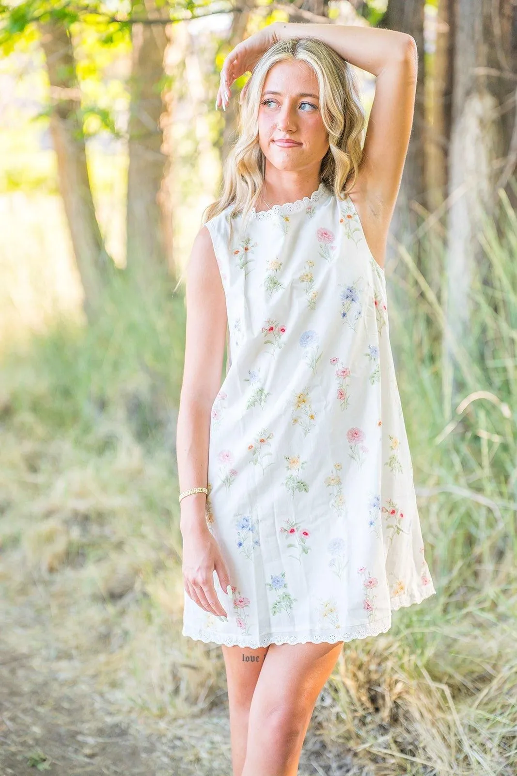 Floral Sleeveless Dress w/Lace Detail