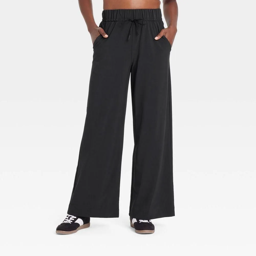 New without Tags - Size: S Short - Women's Active Light High-Rise Wide Leg Pants - All In Motion Black