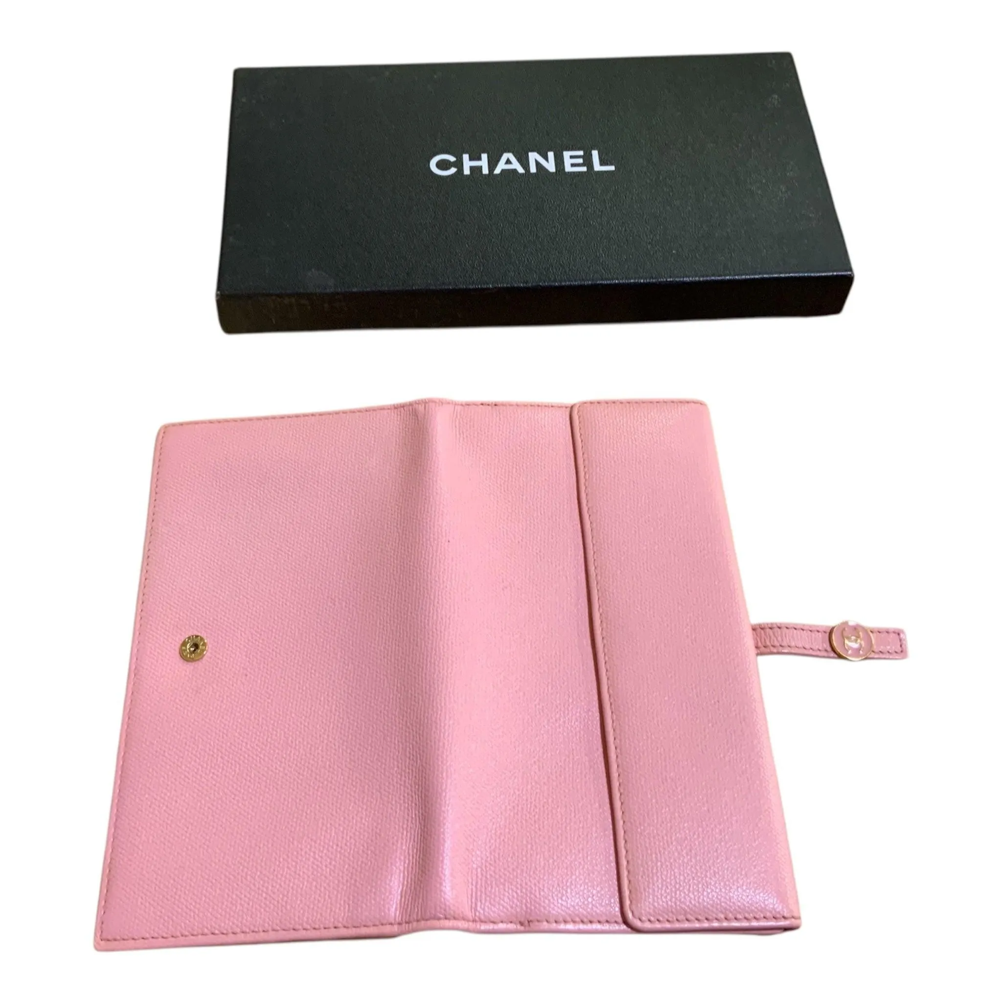 Chanel - Coco Button Pink long bifold wallet