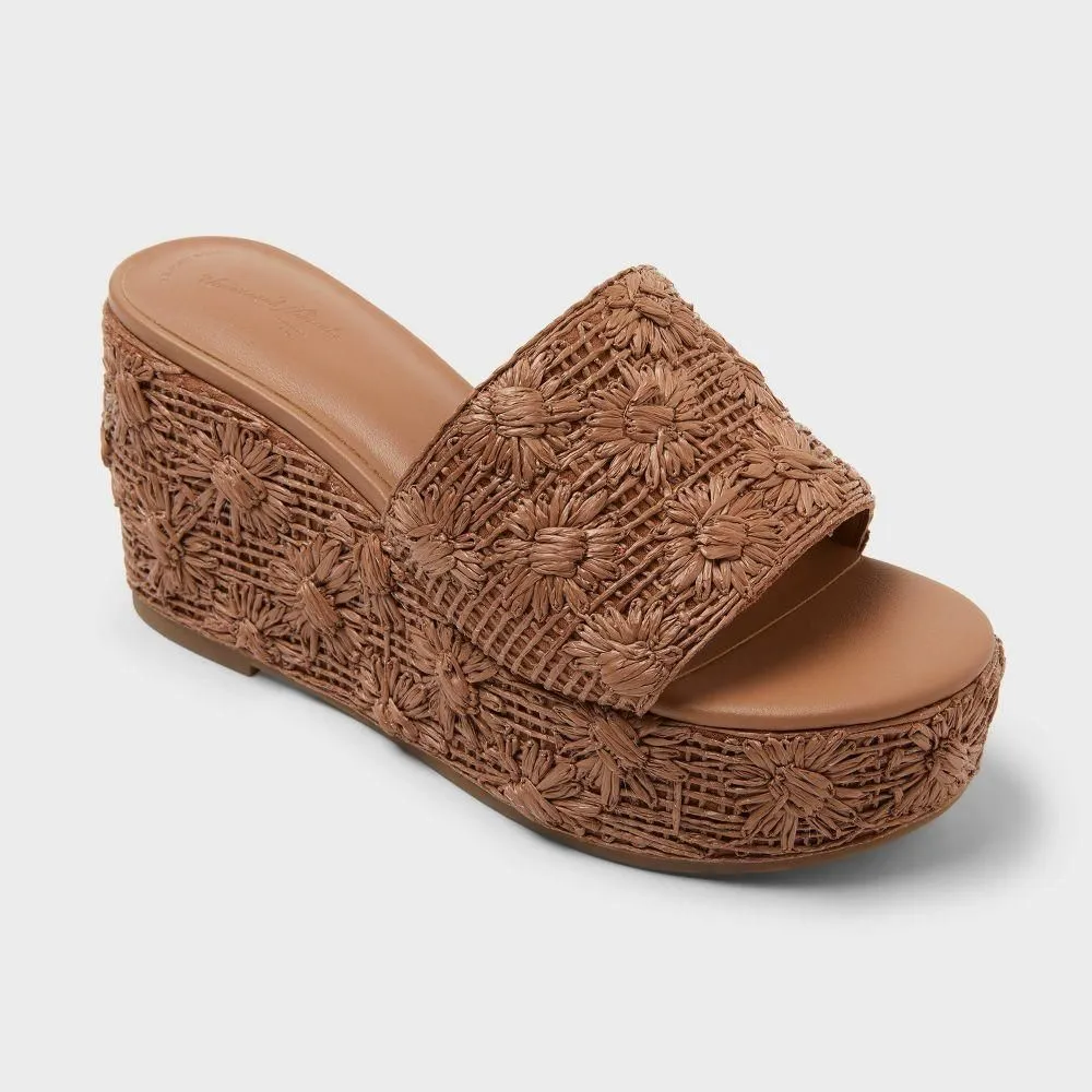 New without Tags - Women’s Sally Heels with Memory Foam Insole - Universal Thread Brown 8.5