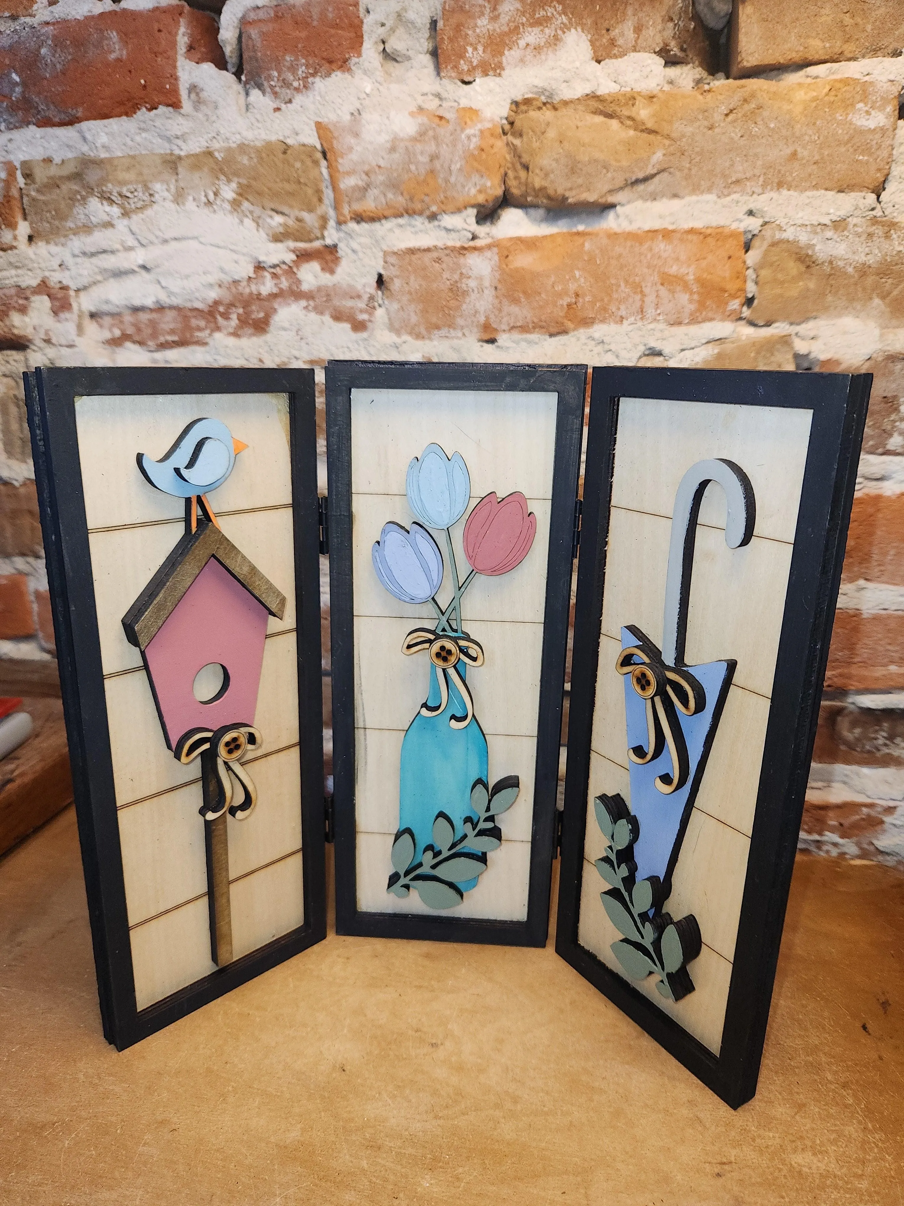 Trio Frame Decor Spring Bird Umbrella Tulips 10 1/2"  tt71