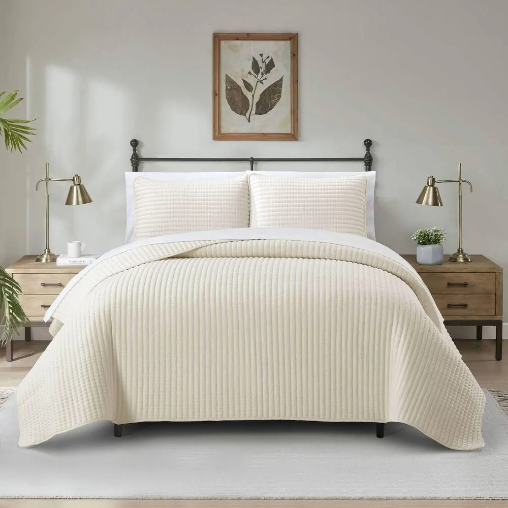 New without box - Nanshing 7pc Queen Aurelia Quilt Set White