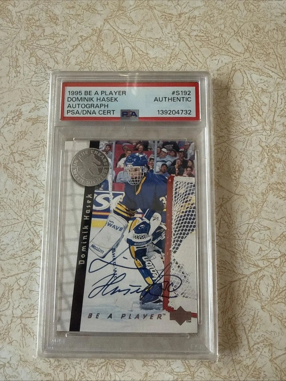 1995-96 Upper Deck Be a Player - Dominik Hasek #S192 Autographs (AU)