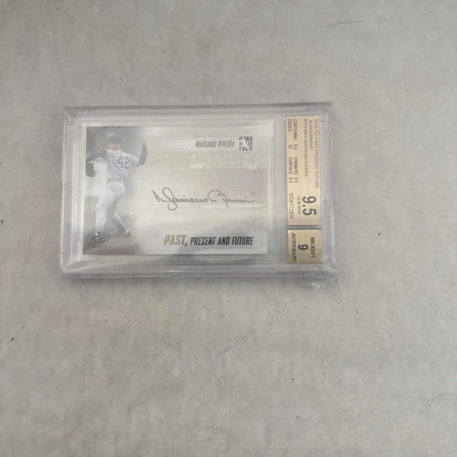 2014 In The Game Mariano Rivera #PPF-MR2 Past Present Future Auto Beckett 9.5