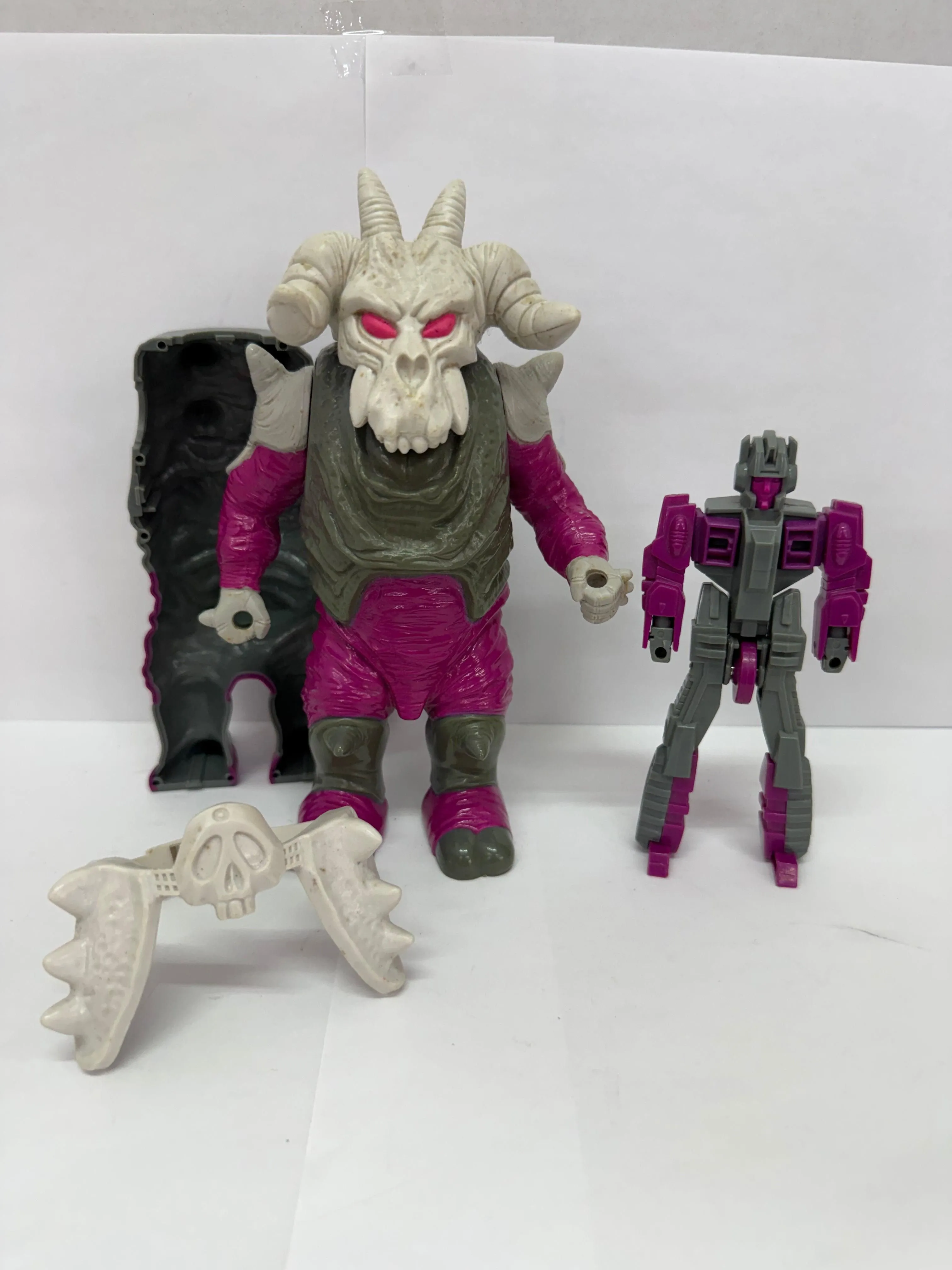 Vintage G1 Transformers Decepticon Pretenders Skullgrin Loose Incomplete #2