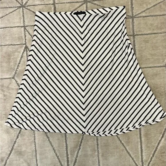 Product image for Ann Taylor Striped Skirt a line white & navy size medium petite pull on skirt