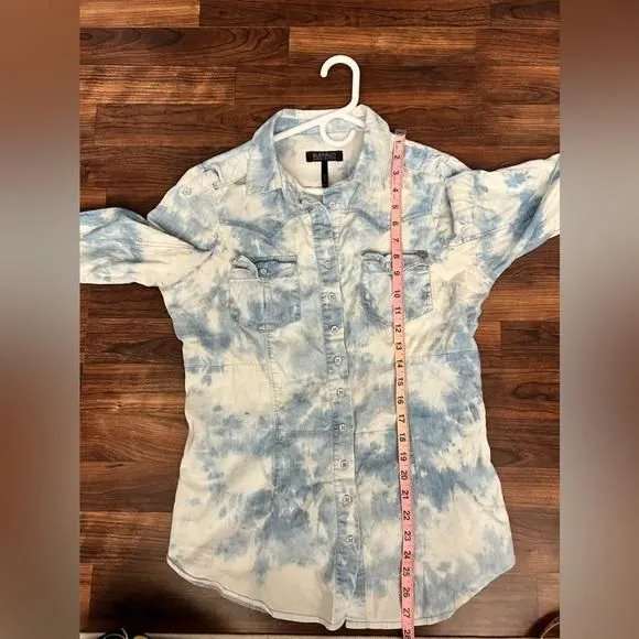Listing Image Blurred Background