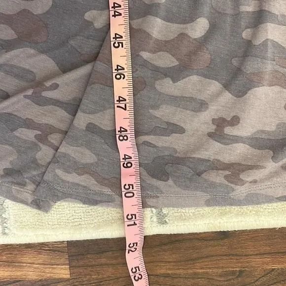 Listing Image Blurred Background
