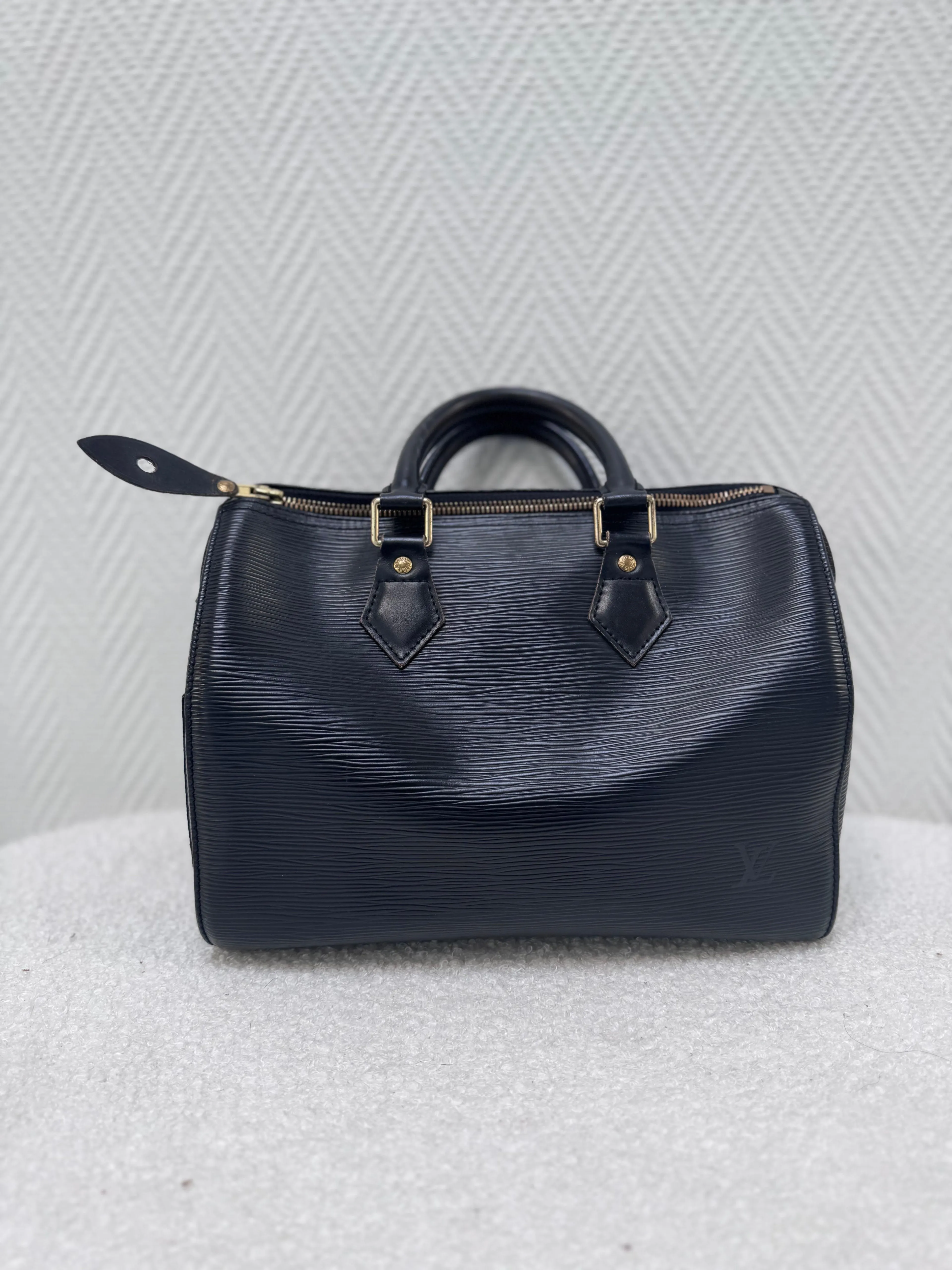Louis Vuitton Speedy 25 epi noir