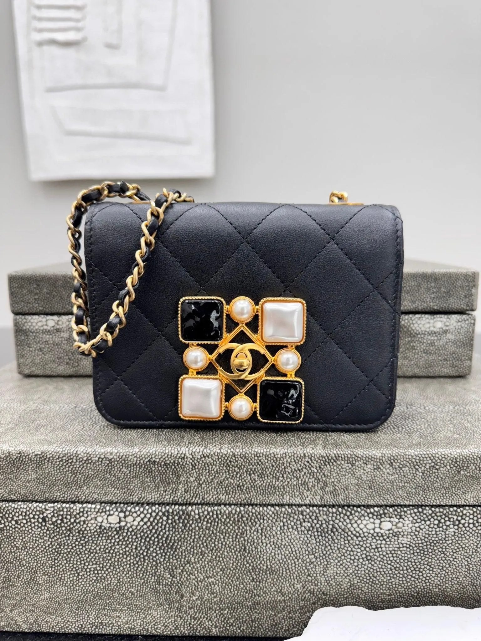 LIKE NEW - Chanel Black Diamond Quilted Leather Onyx Pearl Mini Flap Bag