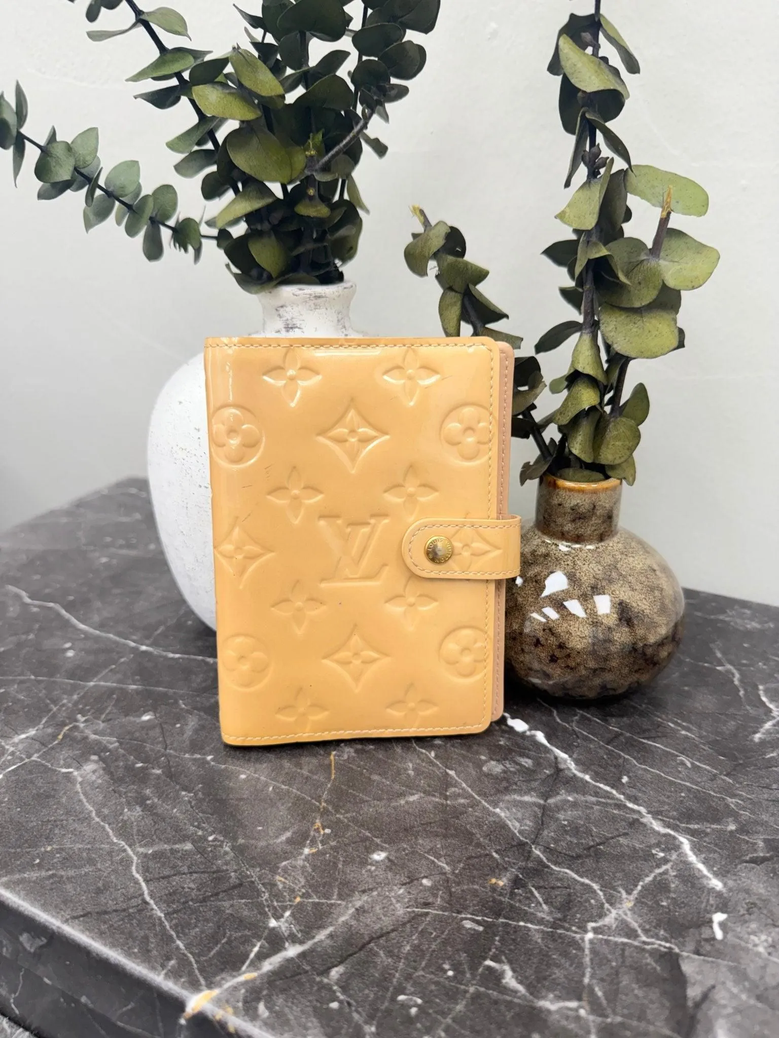 Louis Vuitton Monogram Beige Vernis Leather Passport Agenda PM Cover