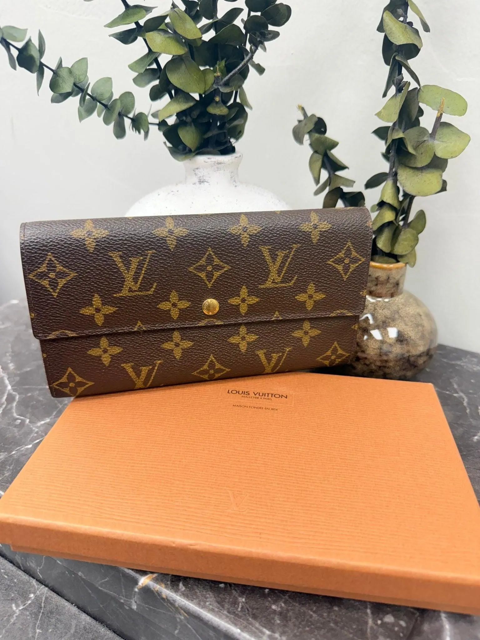 Louis Vuitton Monogram Sarah Wallet