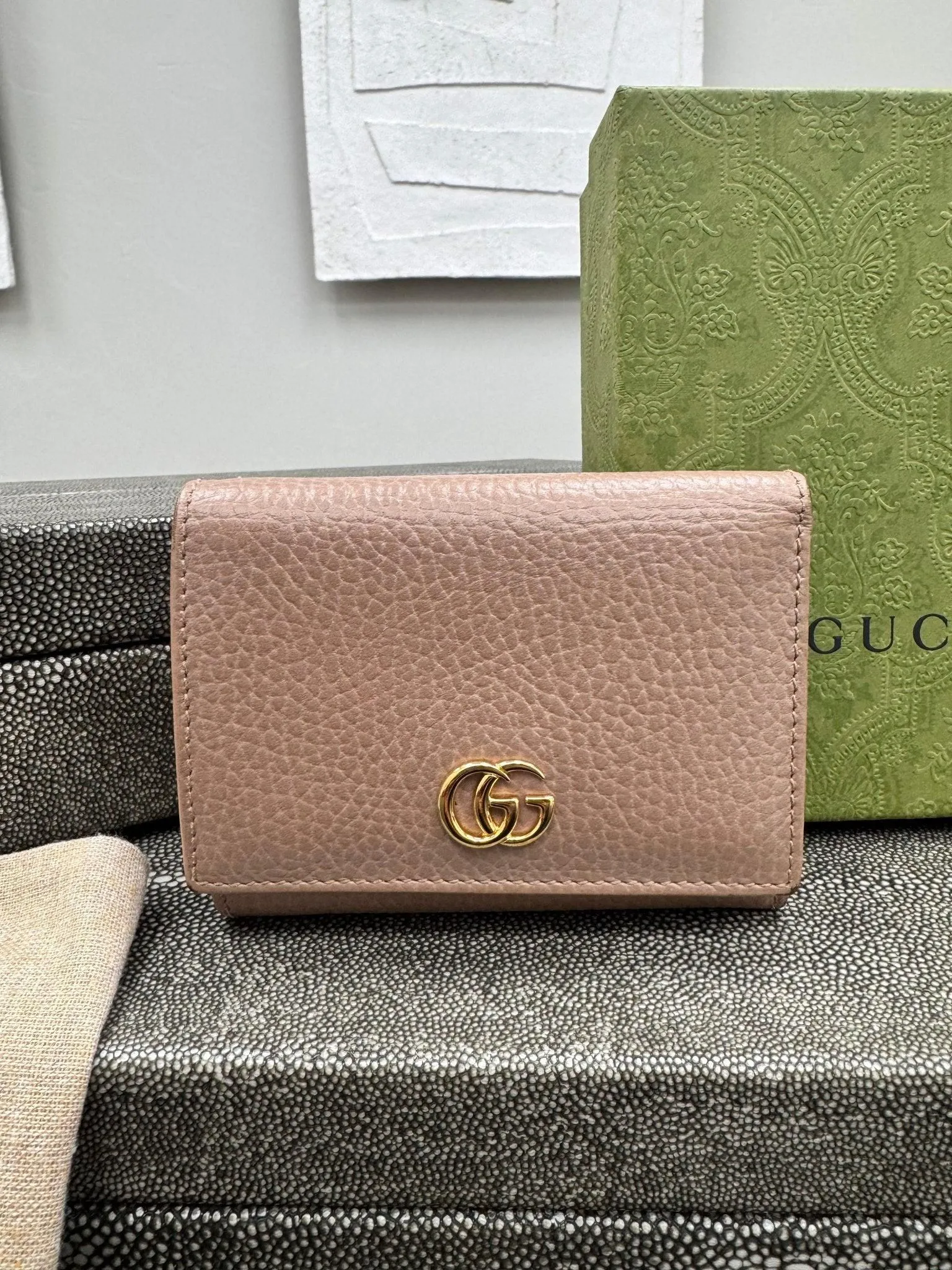 Gucci Beige Grained Leather GG Marmont Compact Trifold Wallet