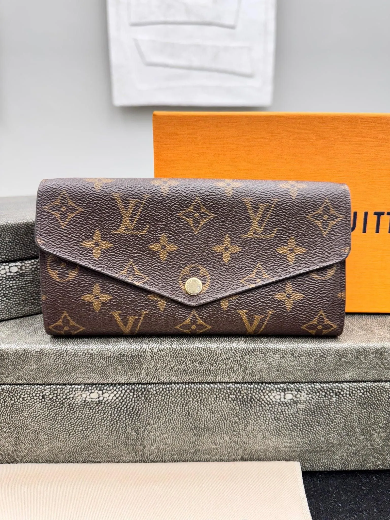 Louis Vuitton Monogram And Fuchsia Sarah Wallet