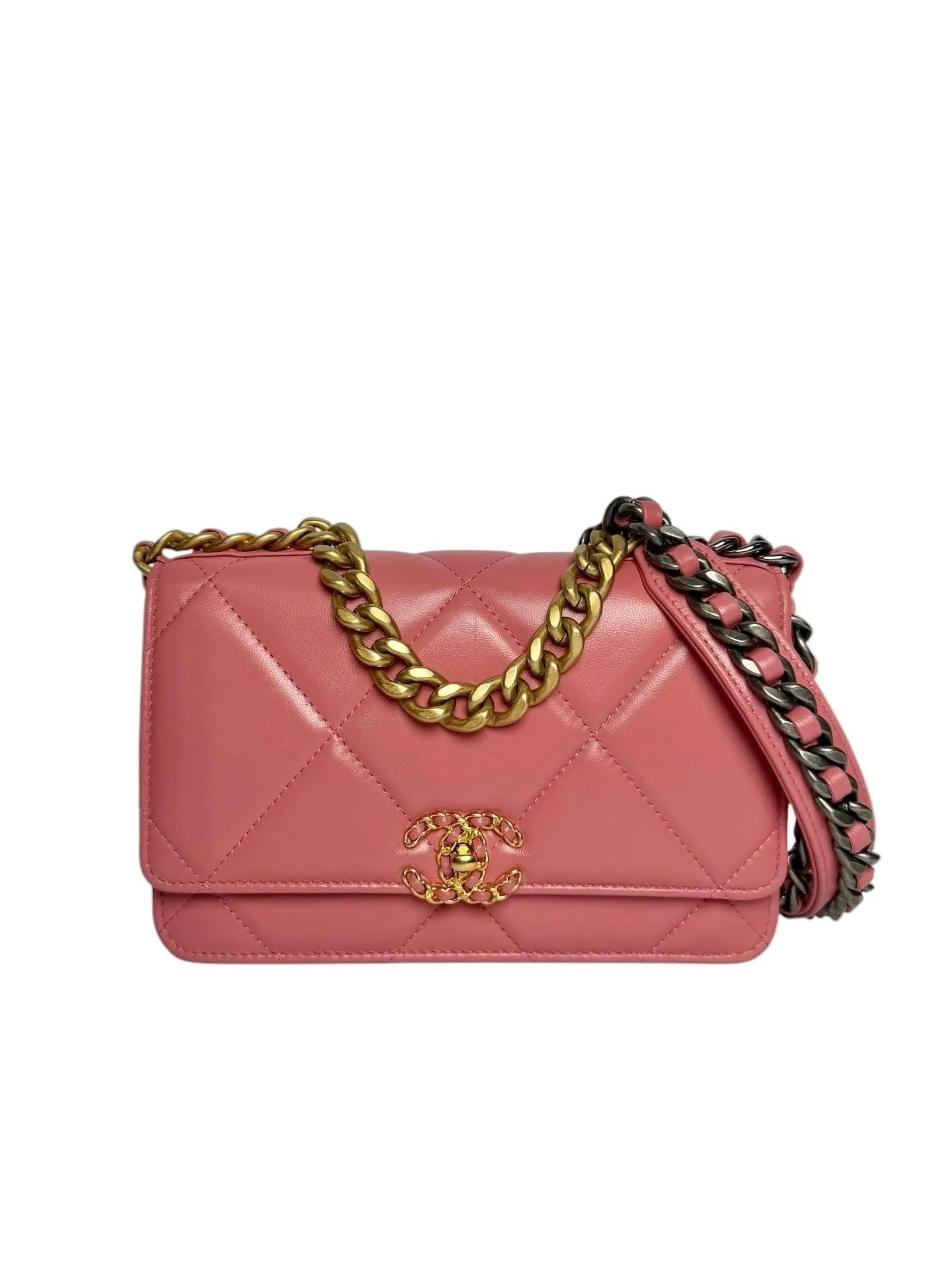 Chanel Pink Lambskin 19 WOC