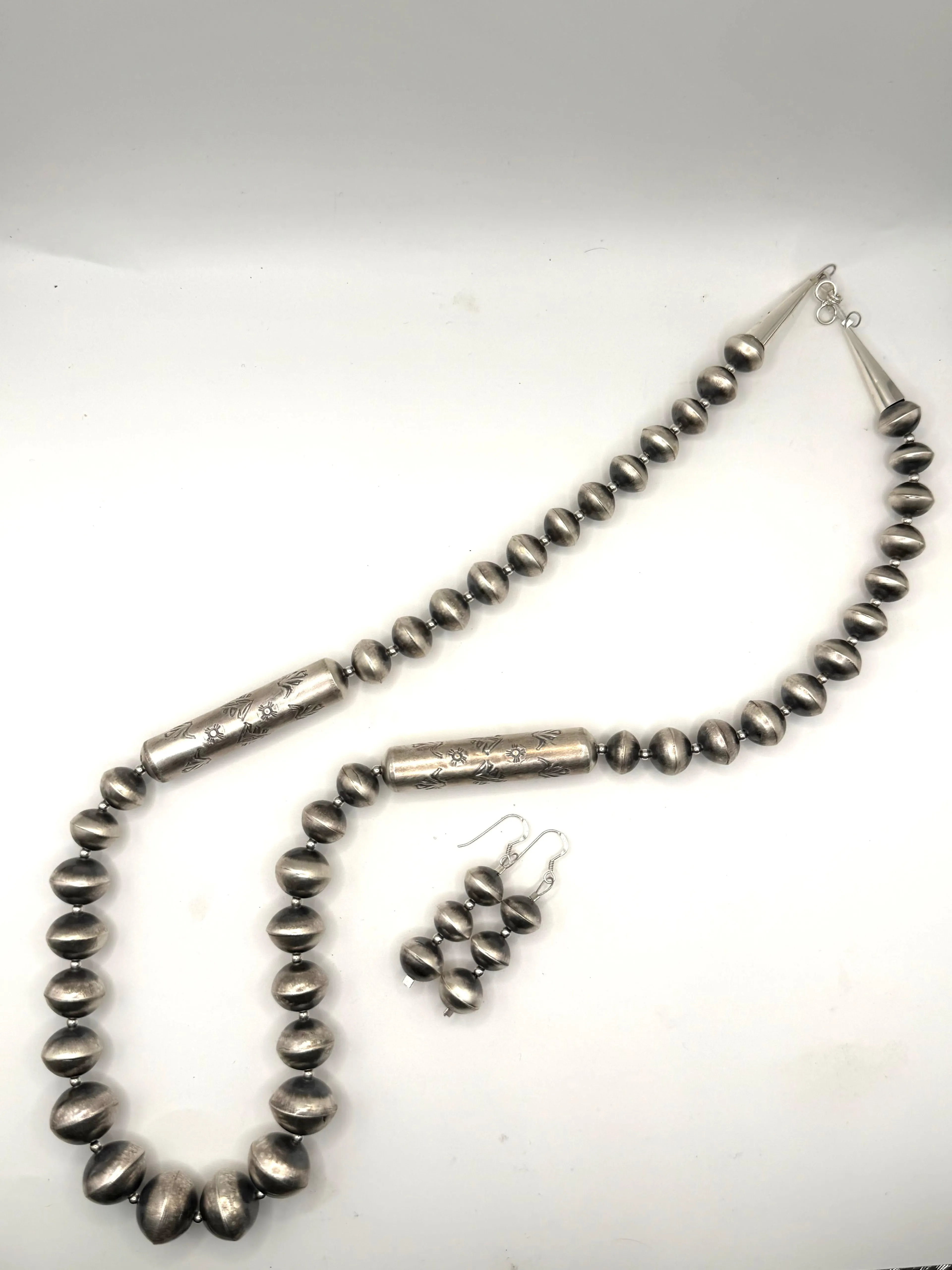 SHARON COOLEY STERLING SILVER STATEMENT BEAD NECKLACE 30" & EARRING SET (NP 31)