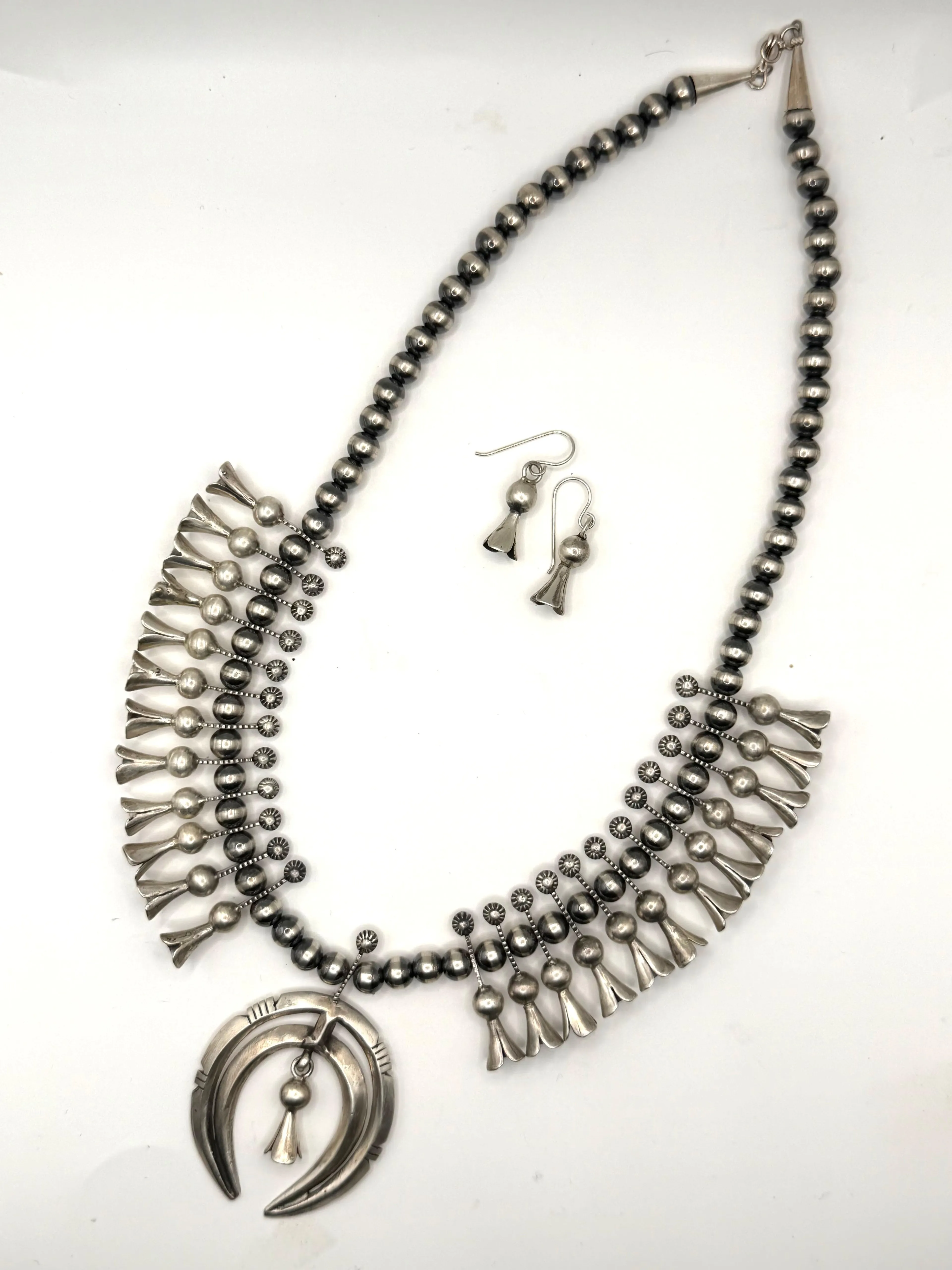 EMER THOMPSON NATIVE HANDMADE BLOSSOM SQUASH BLOSSOM NECKLACE 21" & FISHHOOK EARRINGS SET (NP 34)