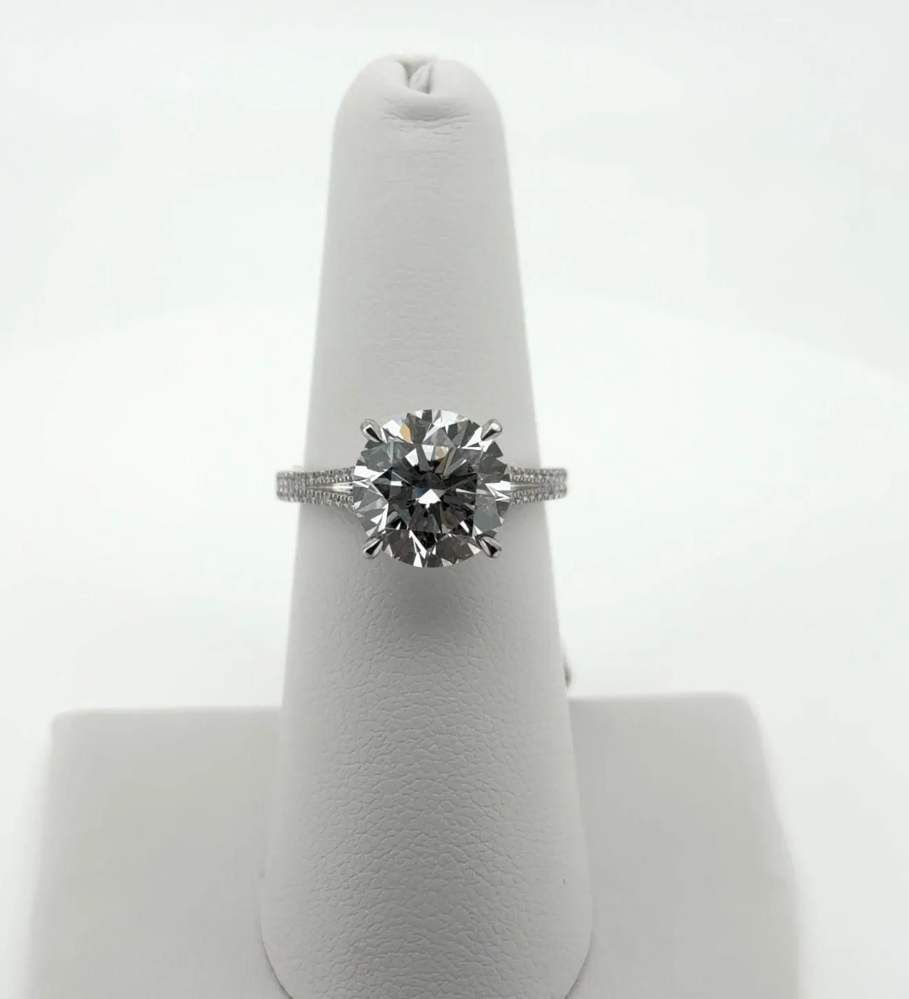 4.03ct Round E VVS2 Lab Diamond 18kt White Gold Ring SA5041R
