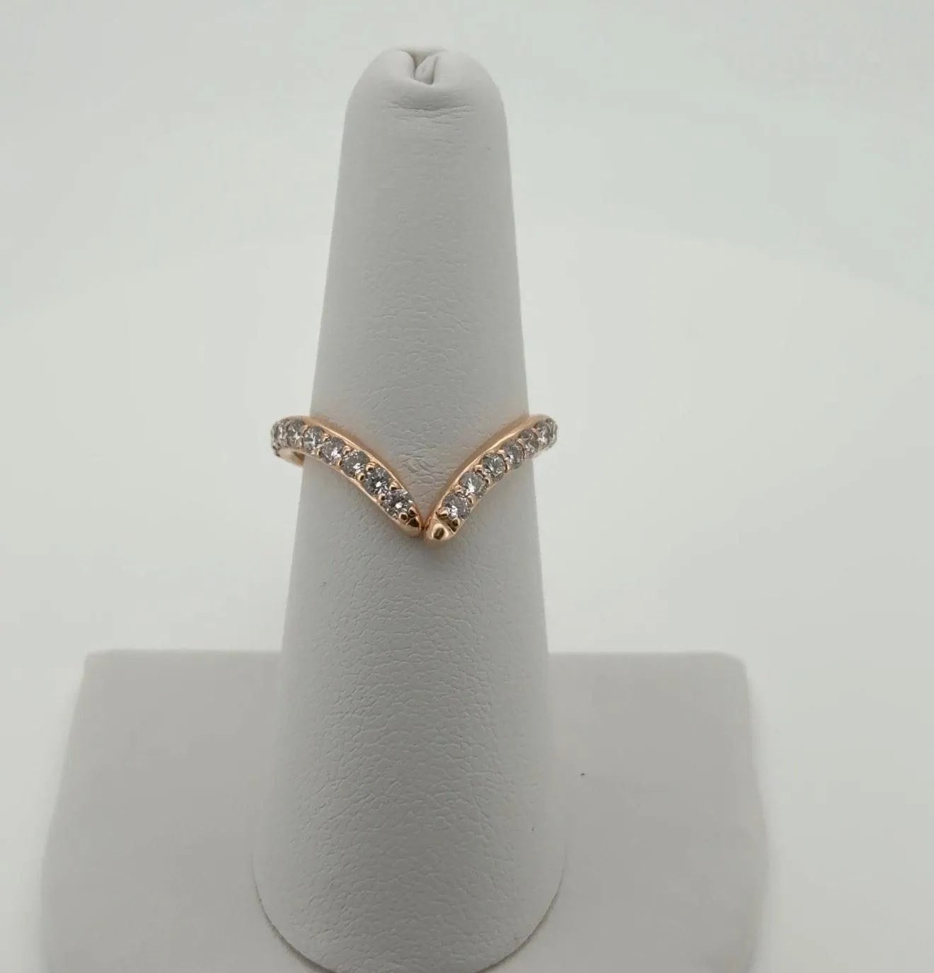 0.66ctw Lab Diamond 14kt Rose Gold Chevron Band DN7290
