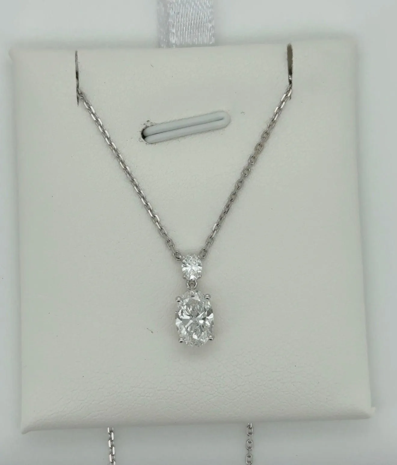 0.29ctw Oval Lab Diam ond 14kt White Gold Necklace CHN-131-4
