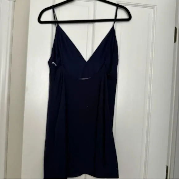 Listing Image Blurred Background