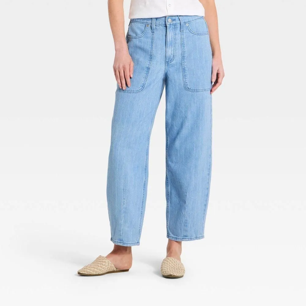 New without Tags - Women's High-Rise Easy Barrel Leg Jeans - Universal Thread Blue 8