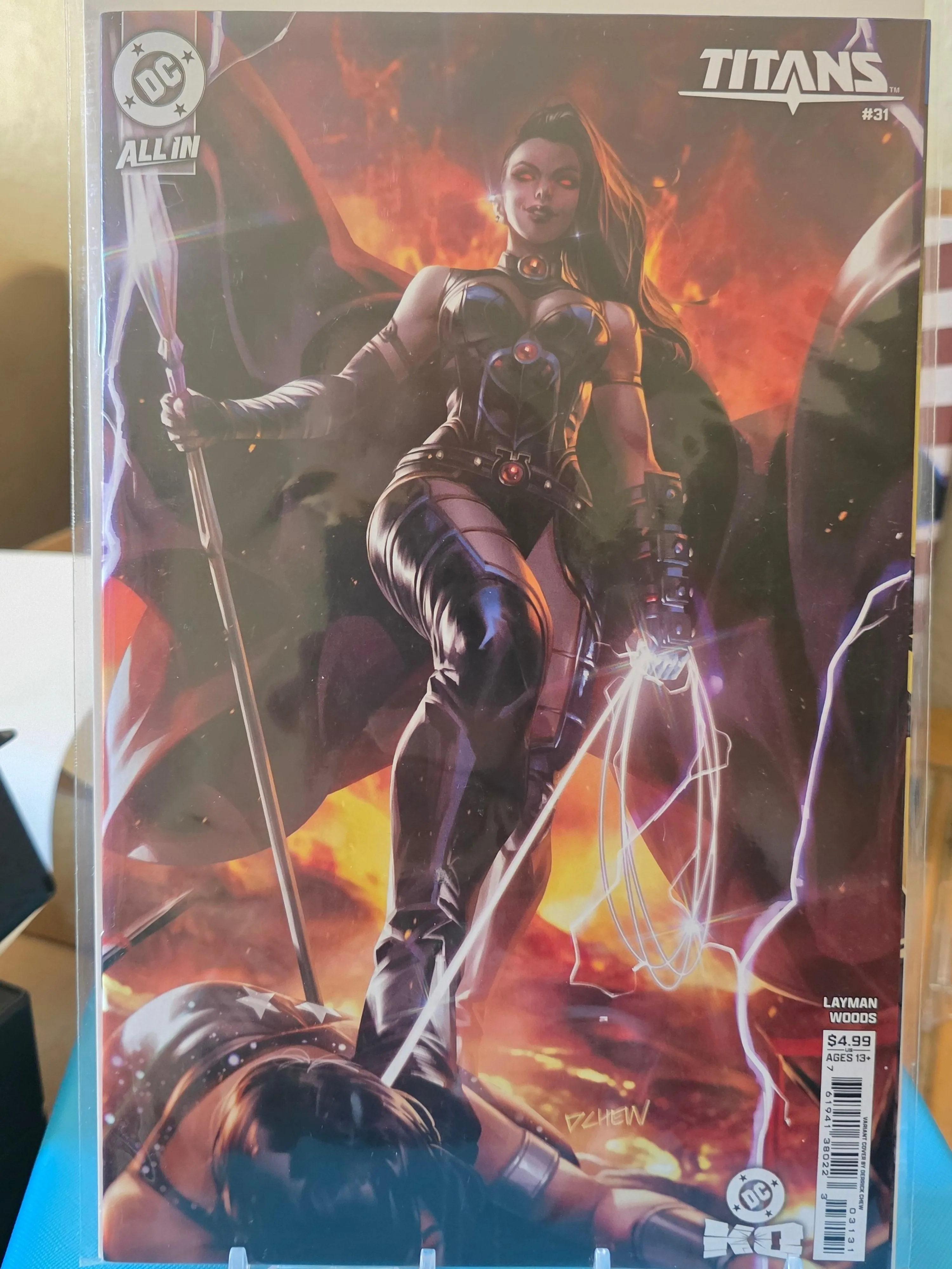 Titans #31 Cover C Derrick Chew Card Stock Variant Dark Raven vs Donna Troy NM