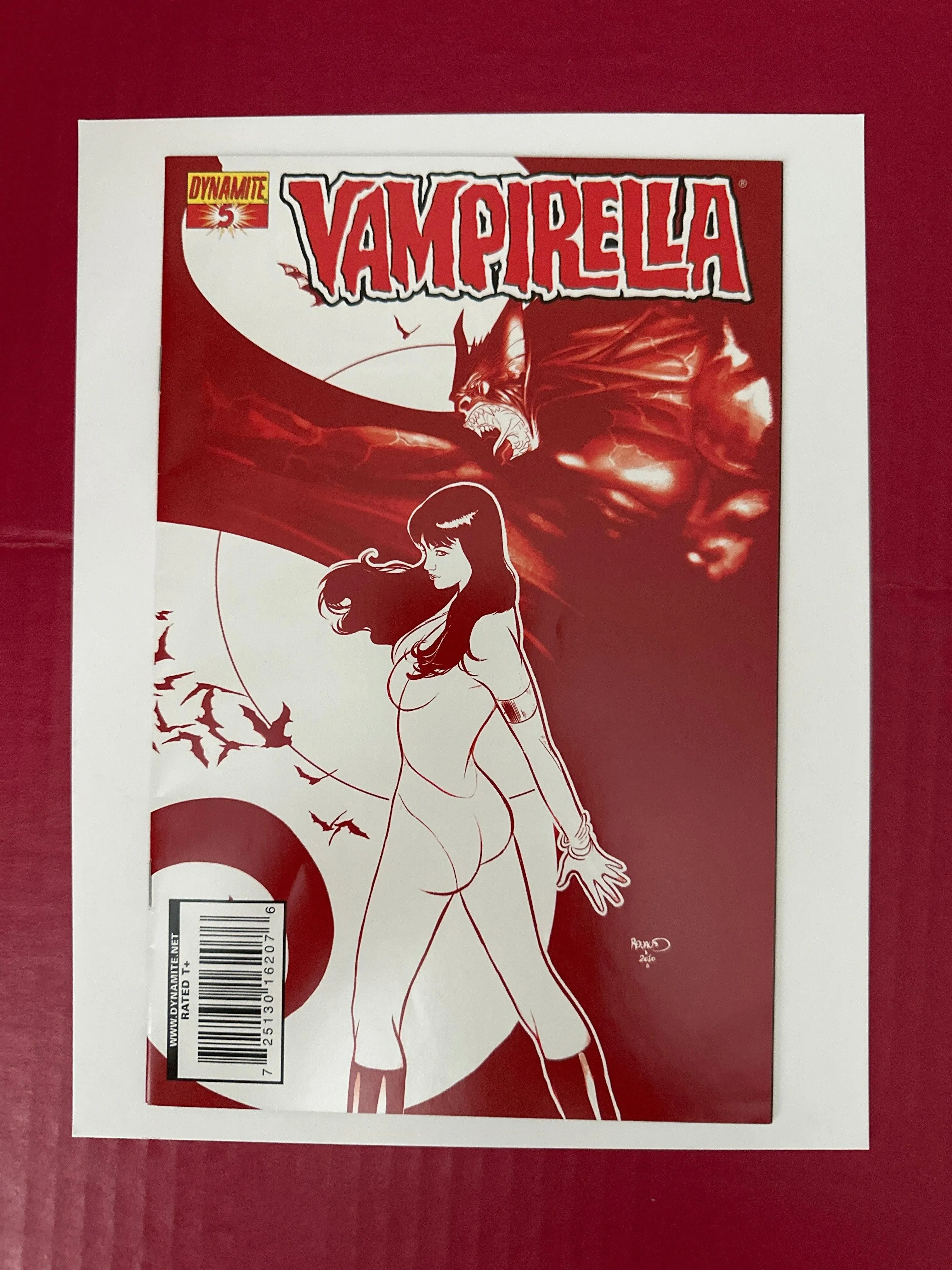 Vampirella, Vol. 1 #5 (Dynamite Entertainment 2011) Renaud 1:10 Blood Red Incentive Cover