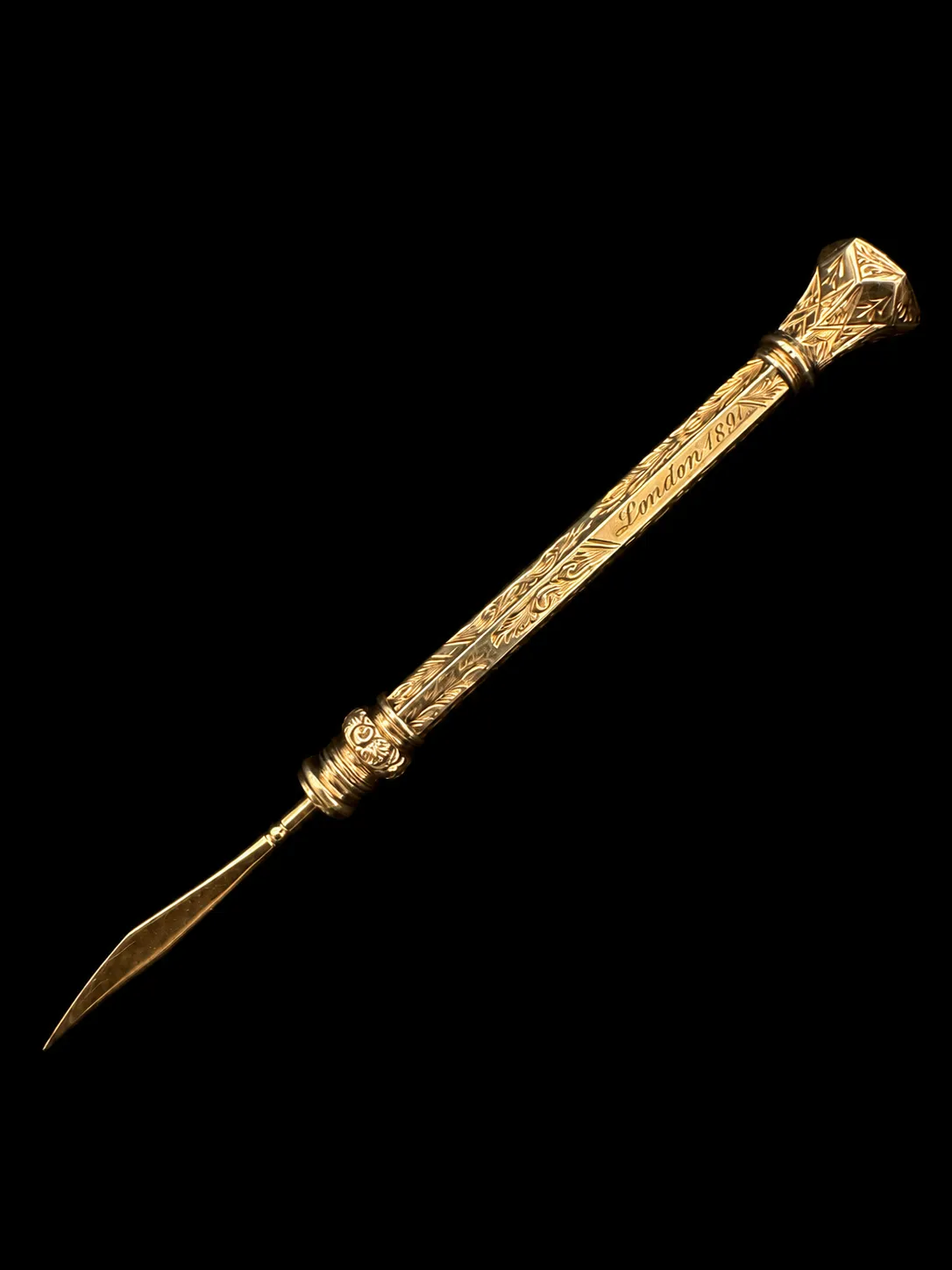 Victorian 9ct Gold Retractable Toothpick |
London Hallmarked 1891 |