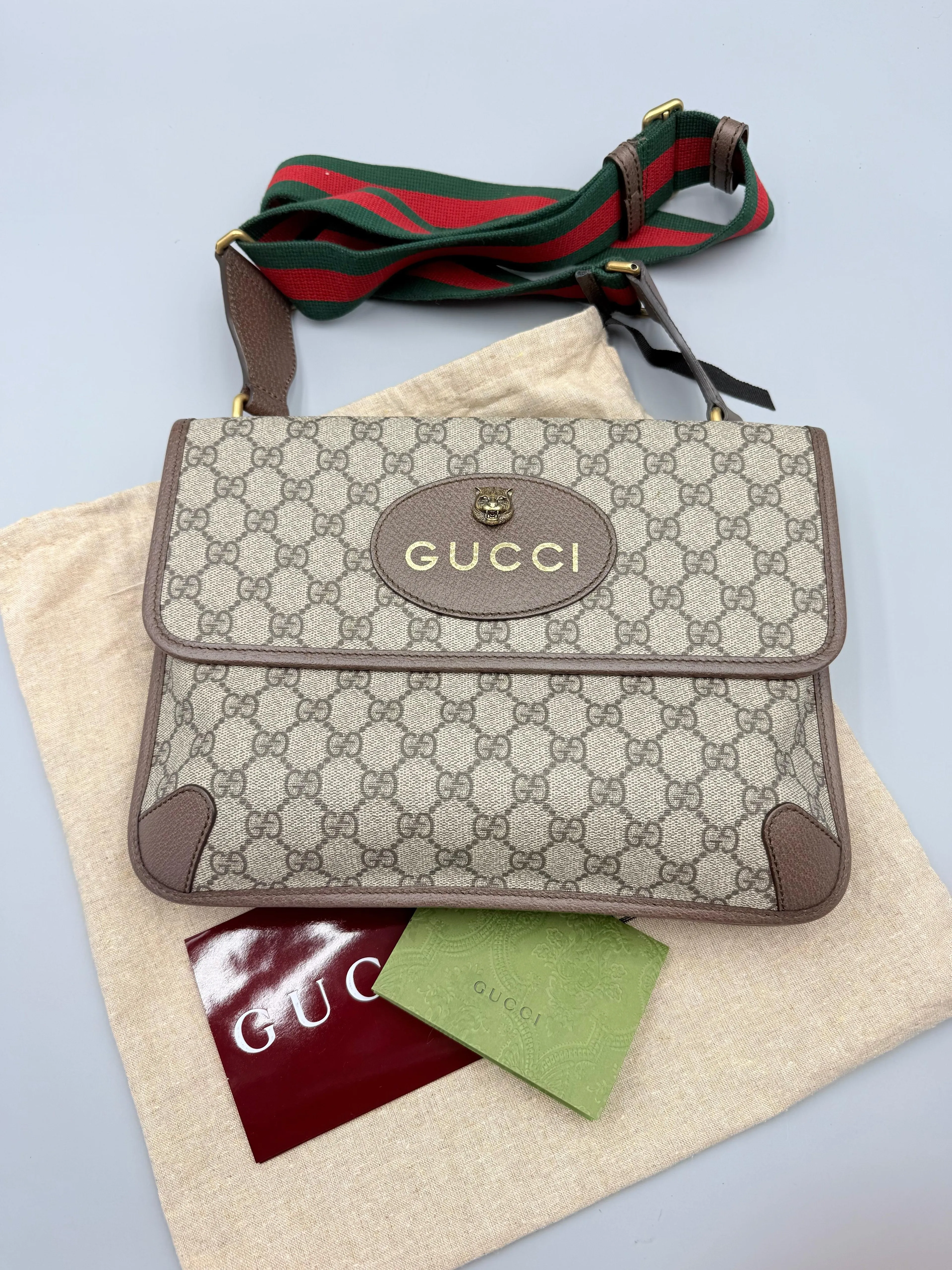 Gucci Large Supreme Neo GG print messenger bag