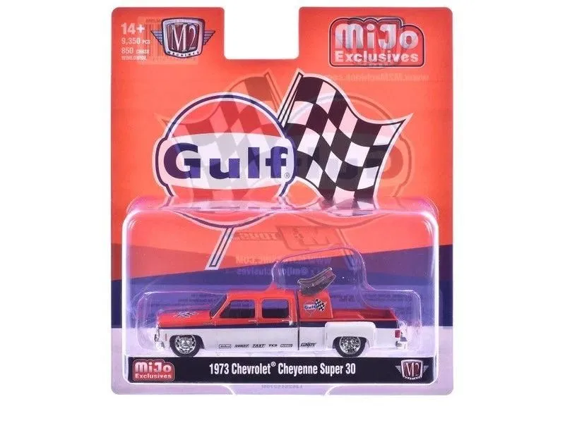 M2 Machines 1:64 - 1973 Chevrolet Cheyenne Super 30 Diecast Model Car