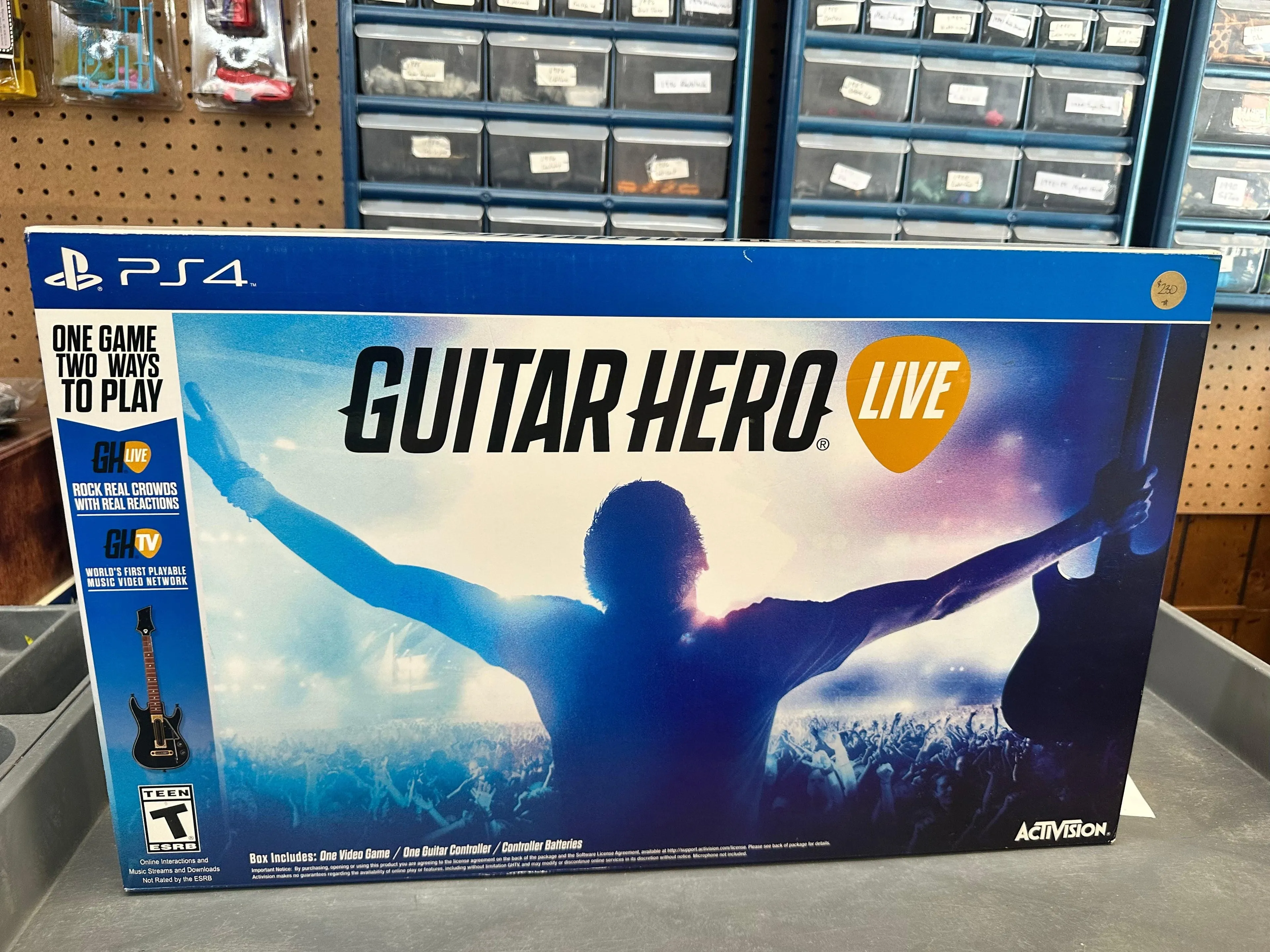 Guitar Hero Live PS4 Bundle New Guitar Controller Dongle Game Strap