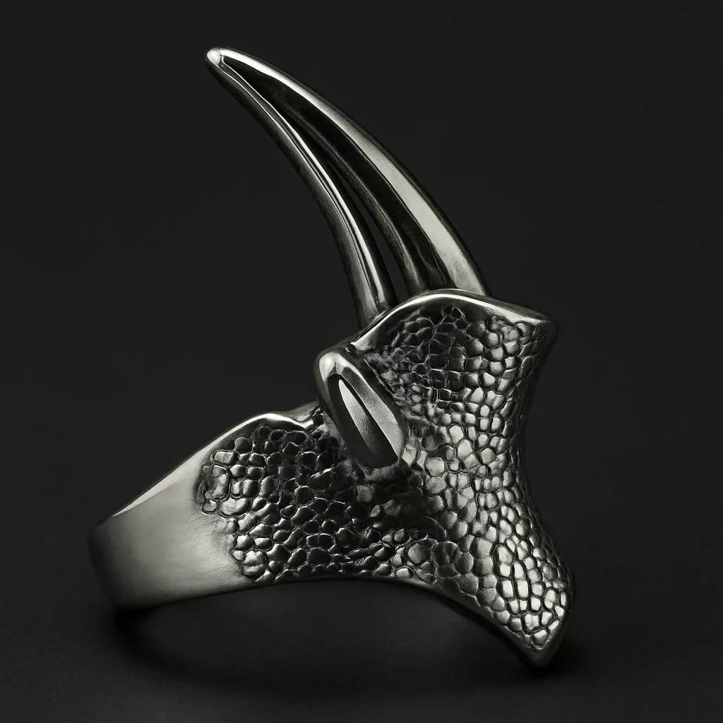 Predator Claw Power Ring (#R0213)