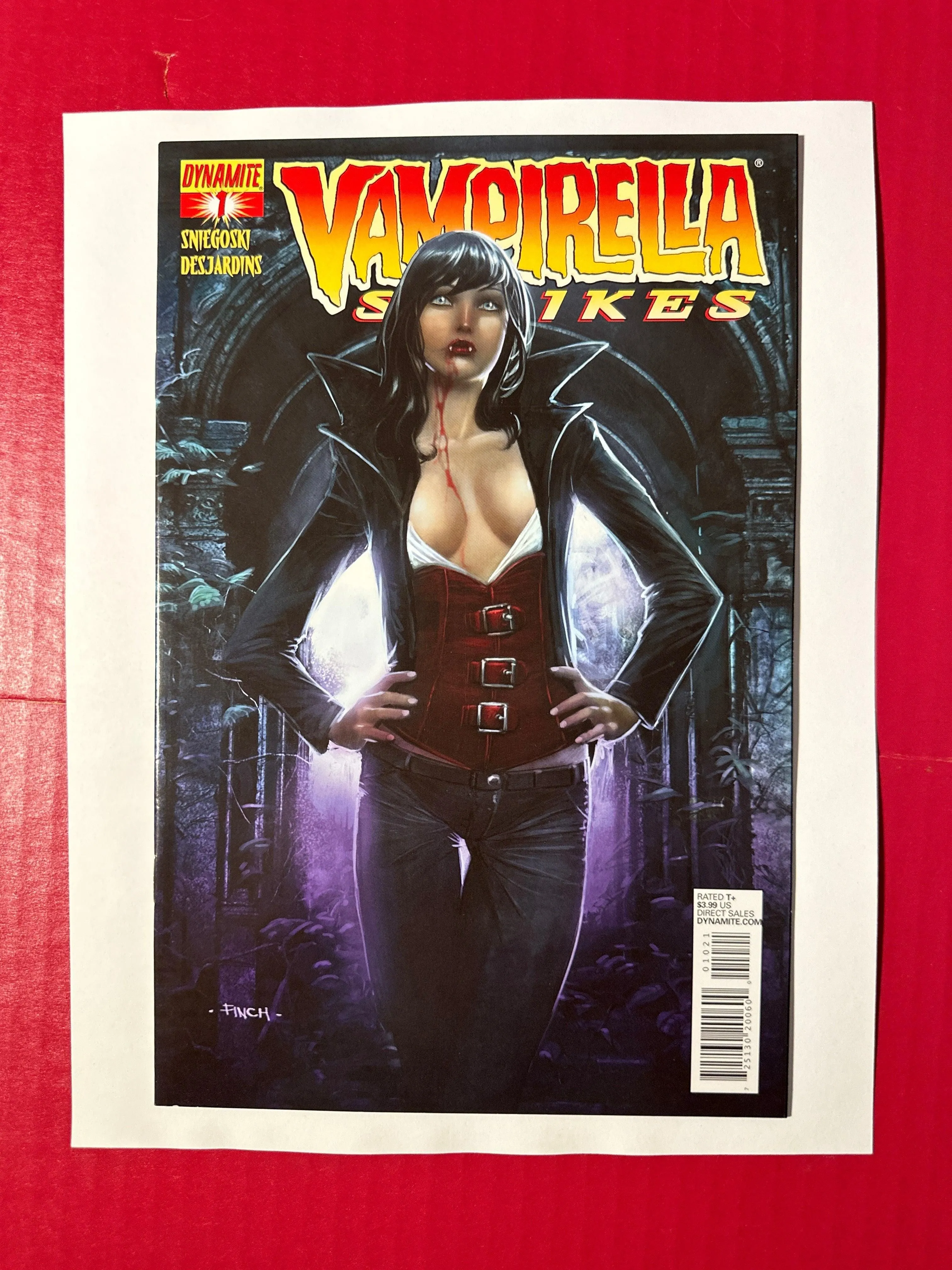 Vampirella Strikes, Vol. 2 #1B (Dynamite Entertainment 2013) David Finch Cover