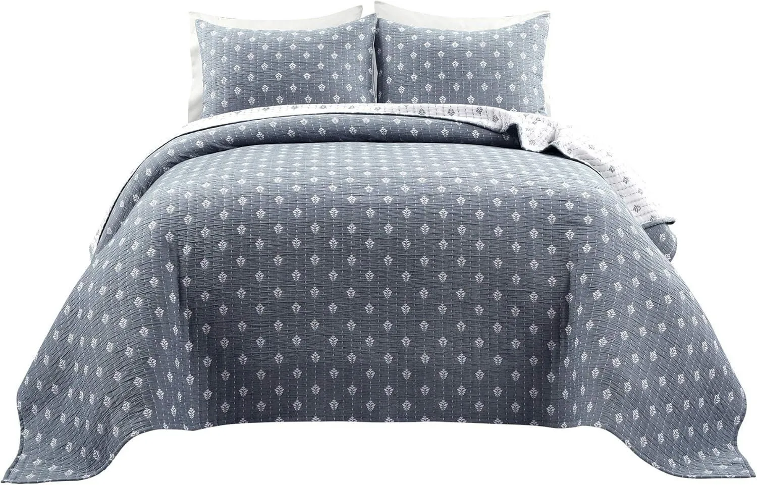 New without box - Lush Decor Quilt Set Cotton Leaf Pattern Year-Round Design Navy/Off-White King
