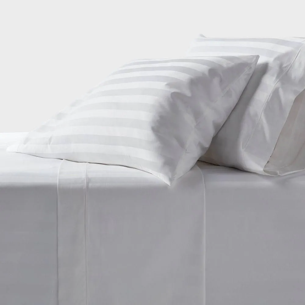 New without box - King 800 Thread Count Hotel Collection Sheet Set Damask White Hem -