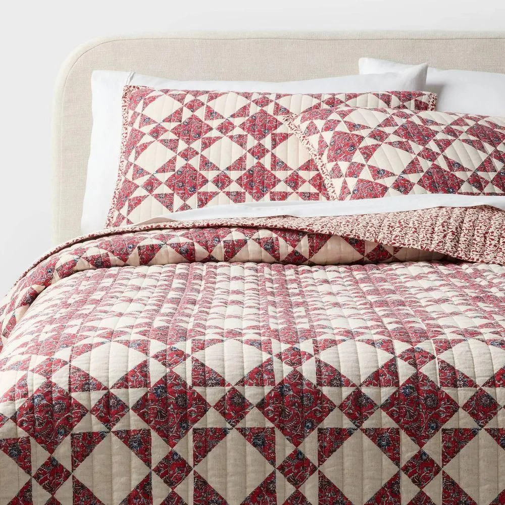 New without box - Full/Queen Patchwork Quilt Set Red - Threshold