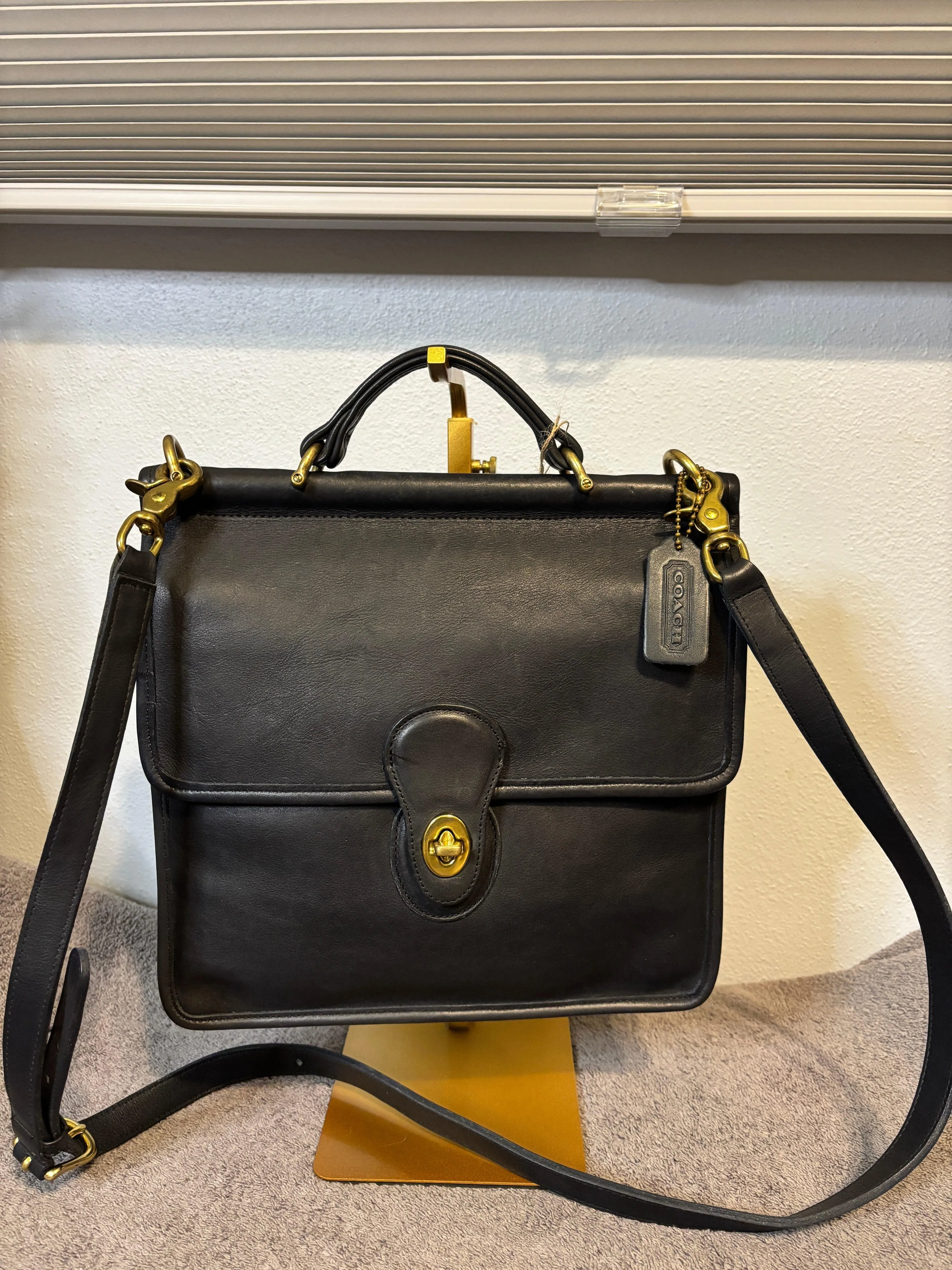Vintage Coach Willis Bag 9927 Navy Blue Leather Crossbody Satchel USA