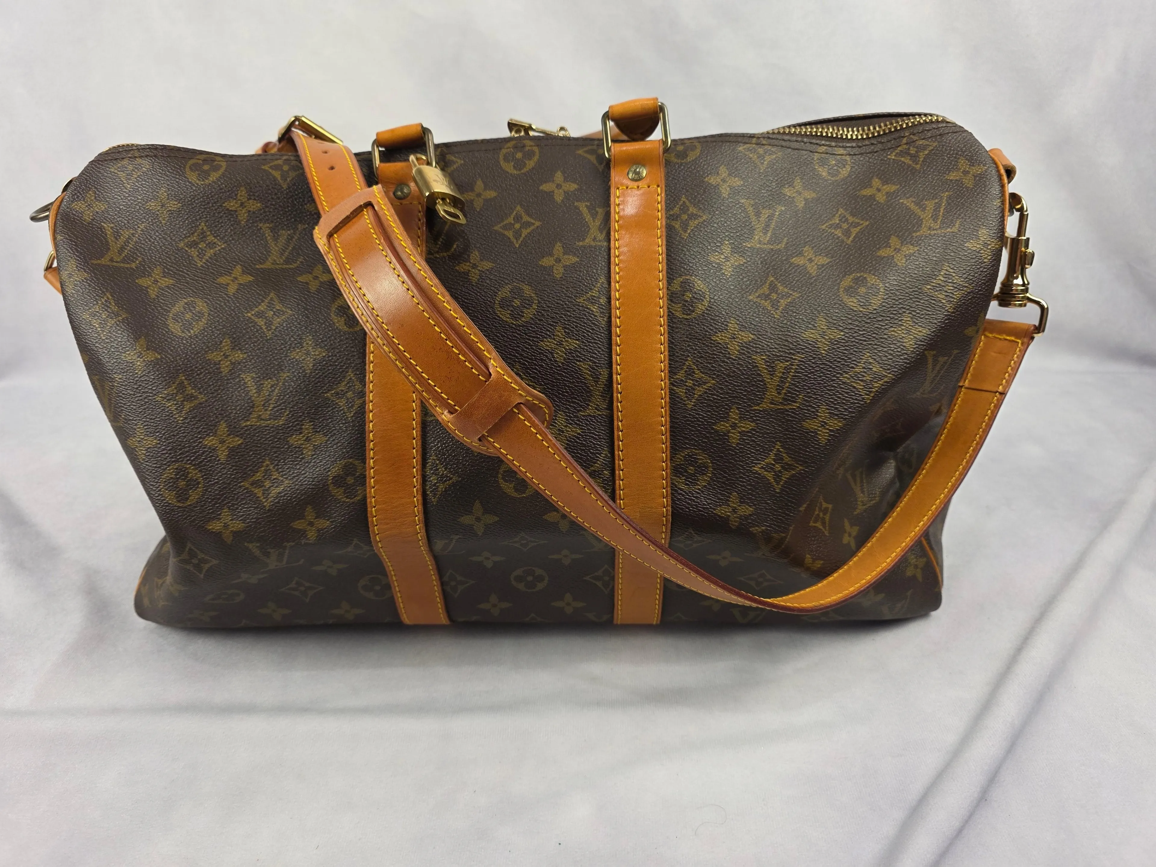 LOUIS VUITTON VINTAGE MONOGRAM KEEPALL 45 BANDOULIERE, VI0981
