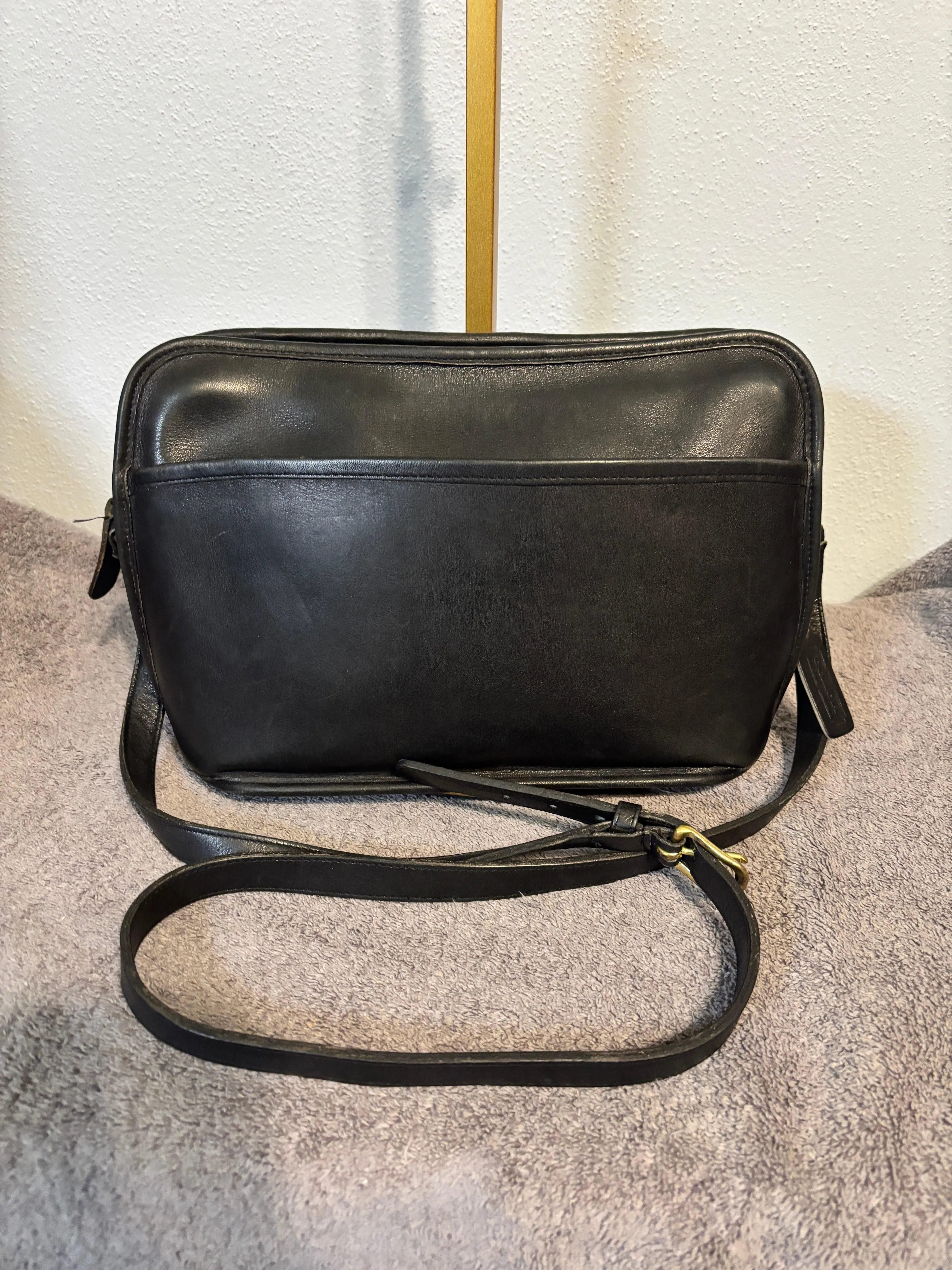 Vintage Coach Oliver Bag 9902 Black Glove-Tanned Leather Crossbody USA