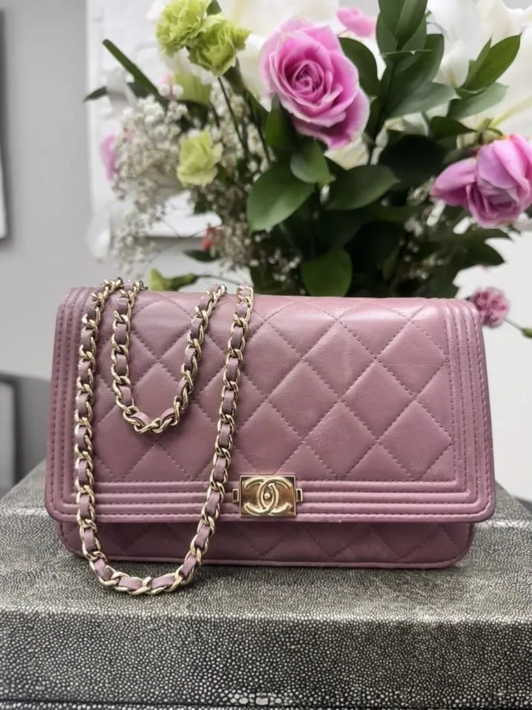 Chanel Dusty Rose Diamond Quilted Leather Boy Wallet On A Chain